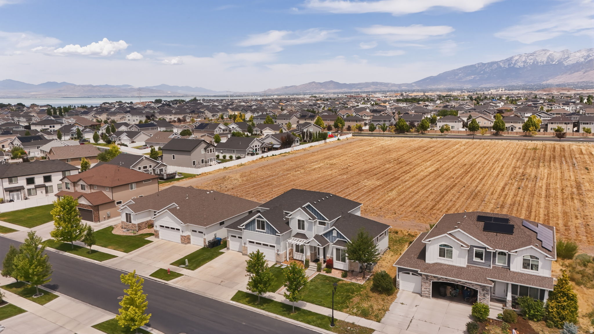 THE MEADOWS - Residential