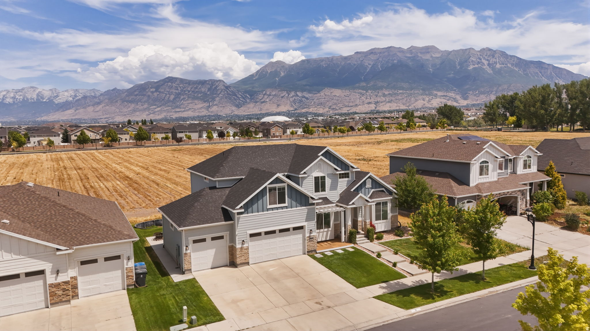 THE MEADOWS - Residential