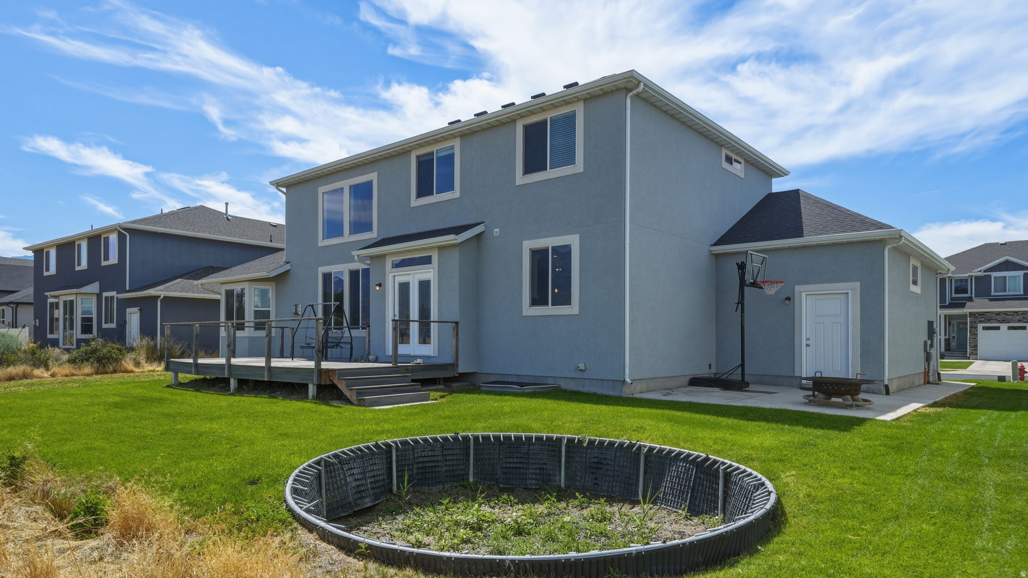 THE MEADOWS - Residential