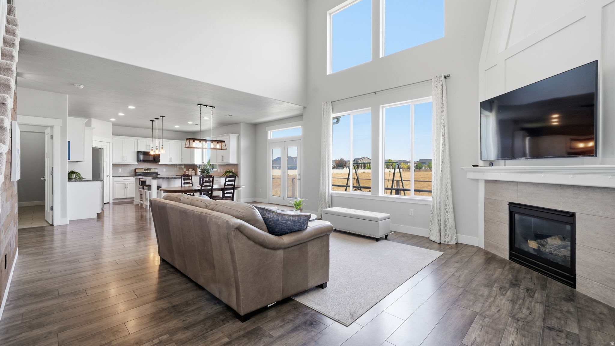 THE MEADOWS - Residential
