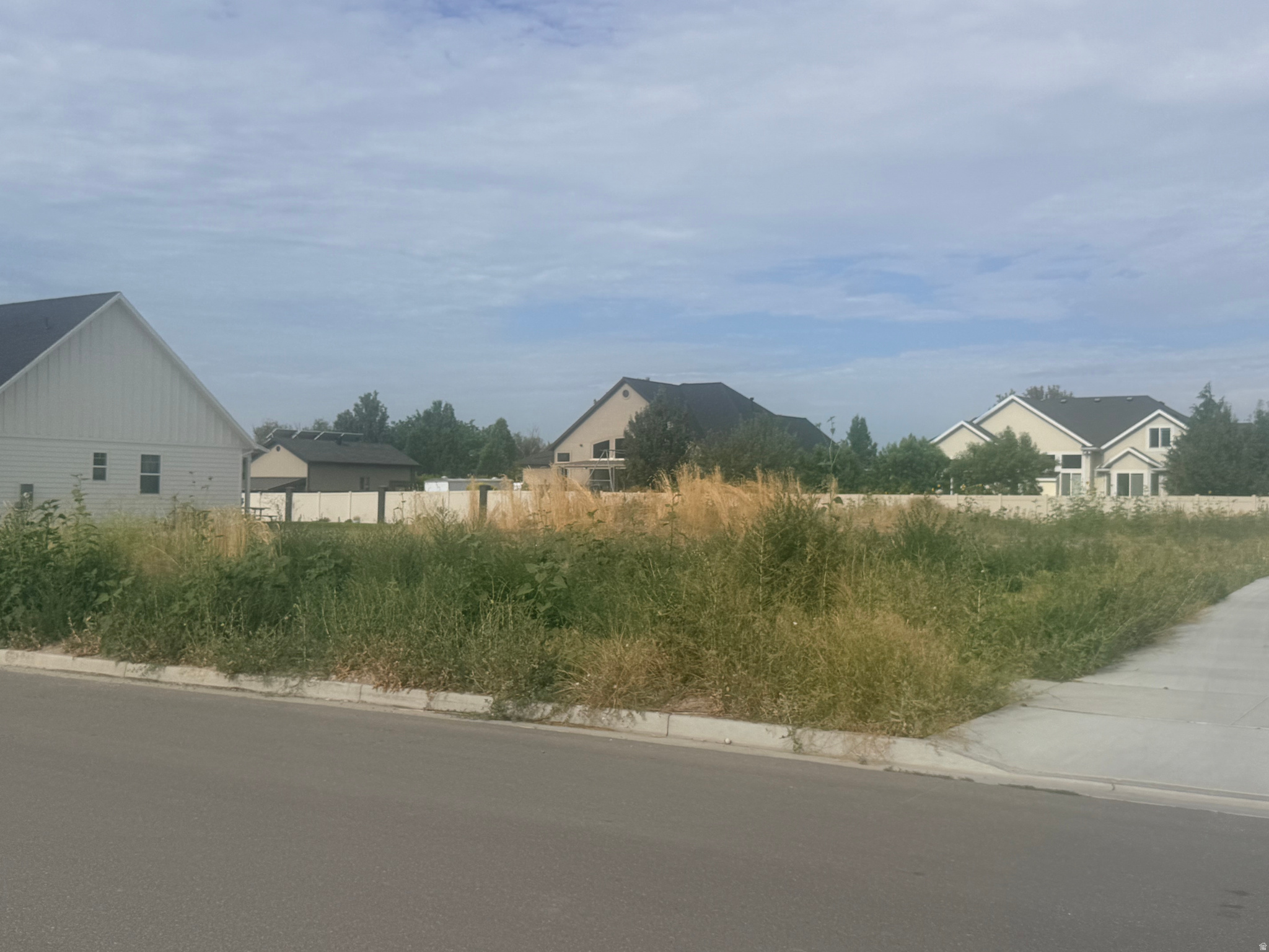 ROCKWELL ESTATES - Land