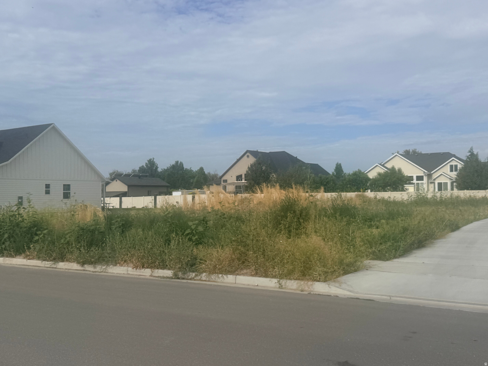 ROCKWELL ESTATES - Land