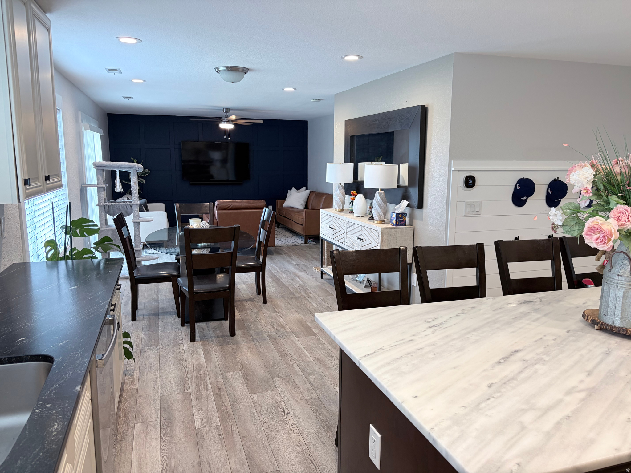 JORDAN WILLOWS - Residential