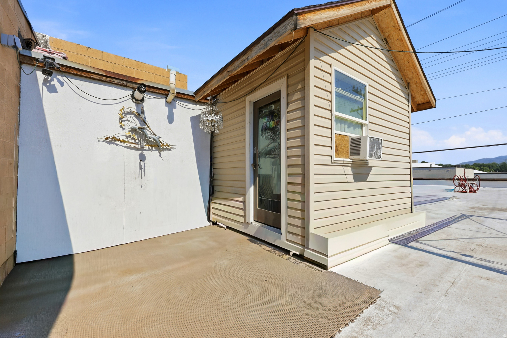 MONTANA - Commercial Sale