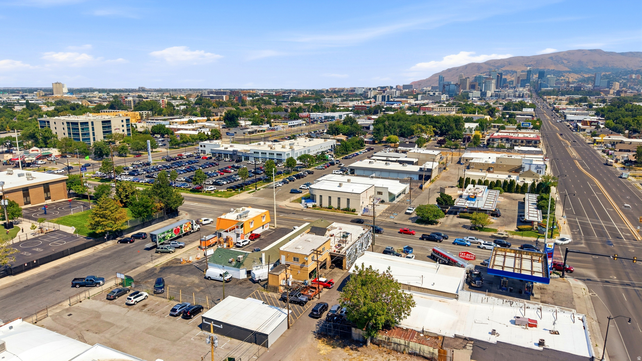 MONTANA - Commercial Sale