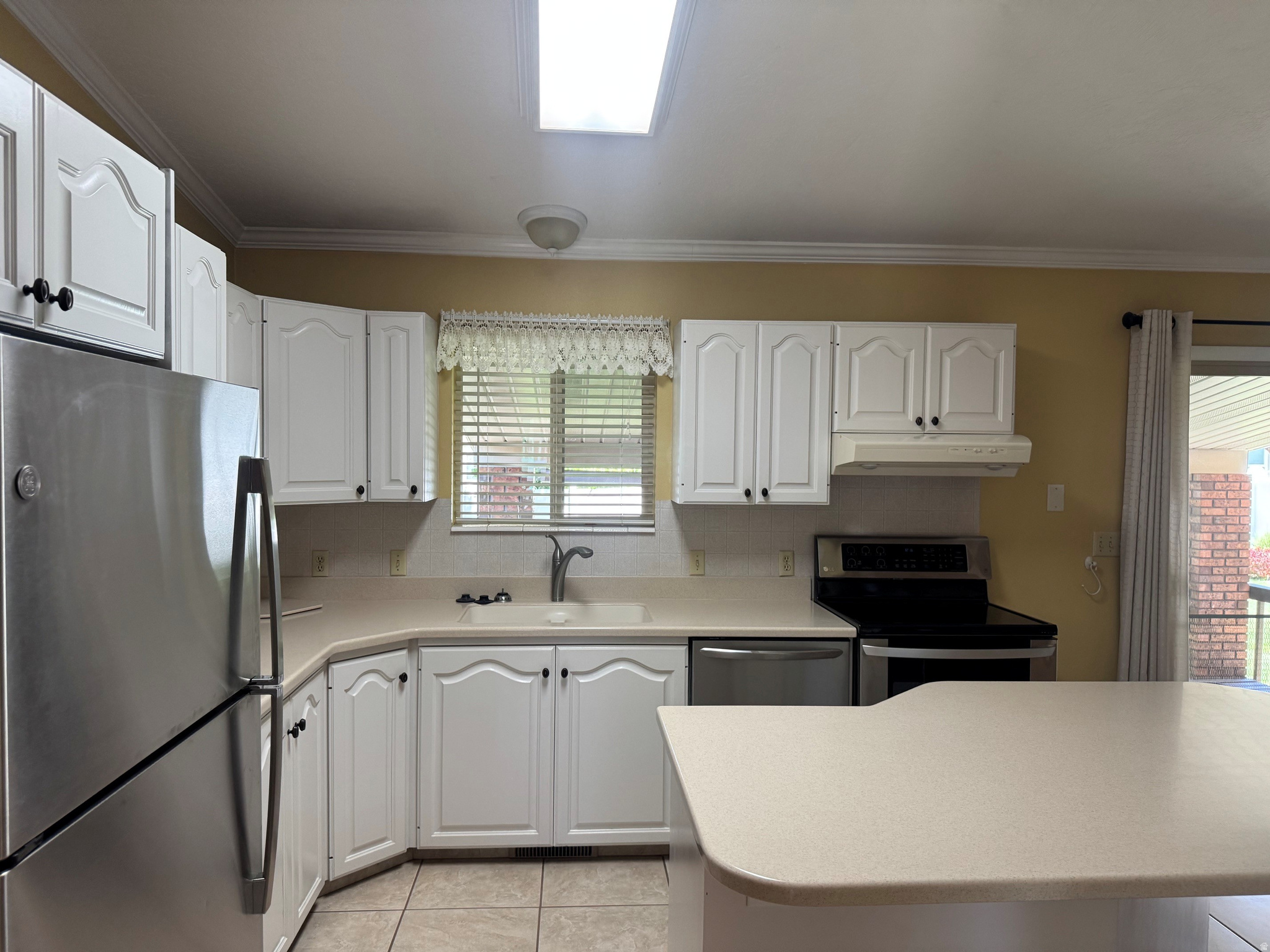 BRITTANY MANOR - Residential