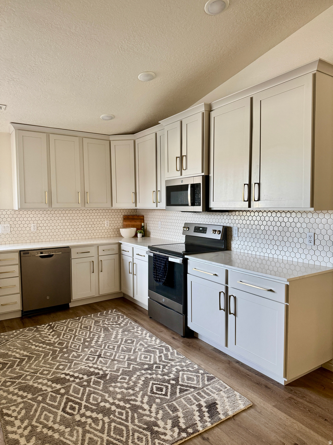 BLOOMINGTON HILLS 9 - Residential