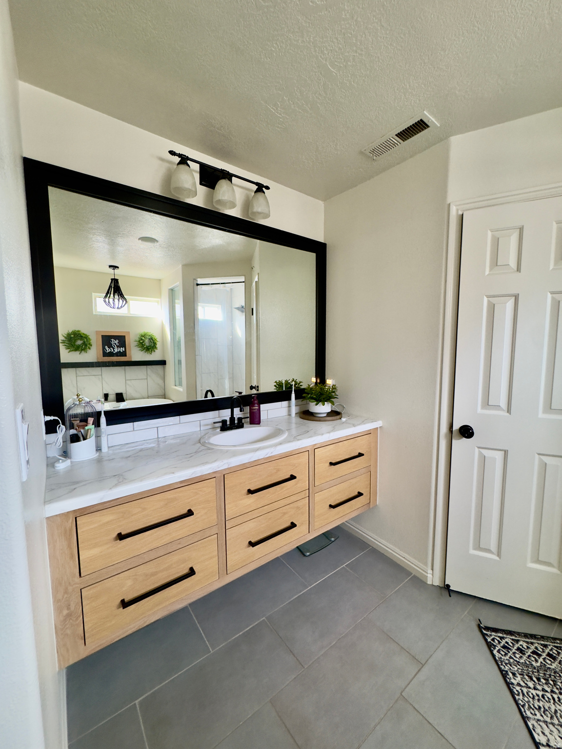 BLOOMINGTON HILLS 9 - Residential