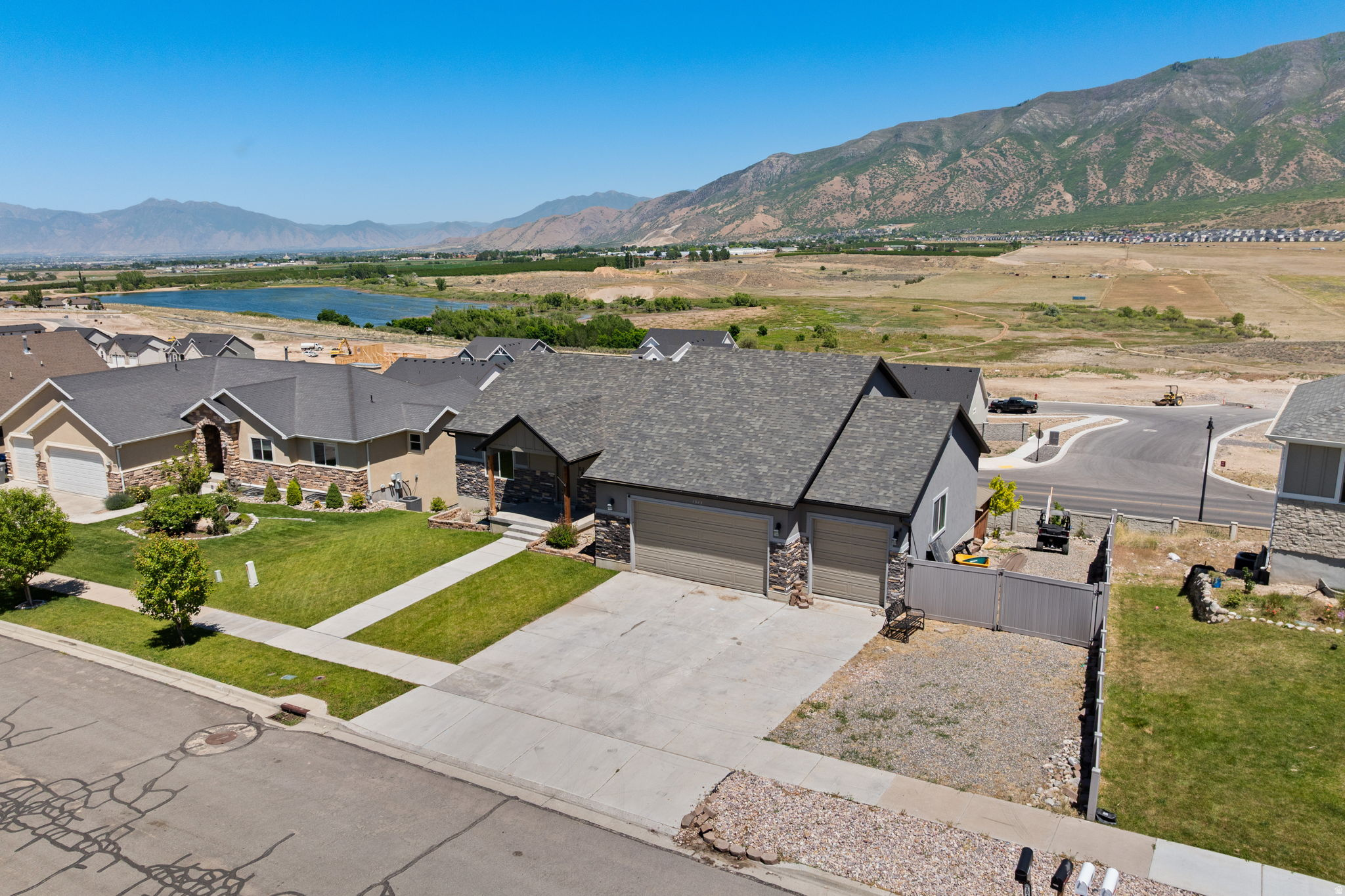 RIDGE - Residential