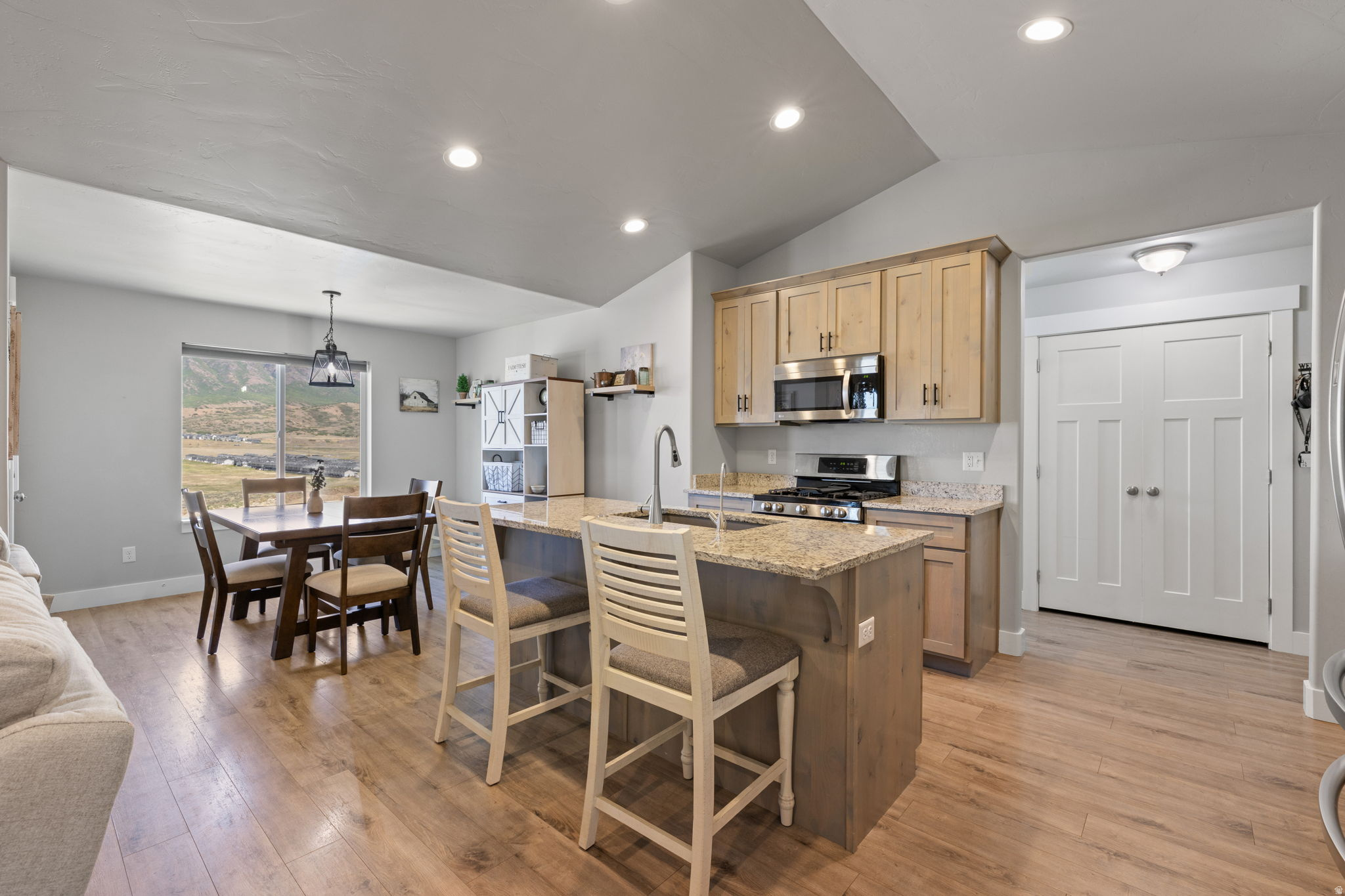 RIDGE - Residential