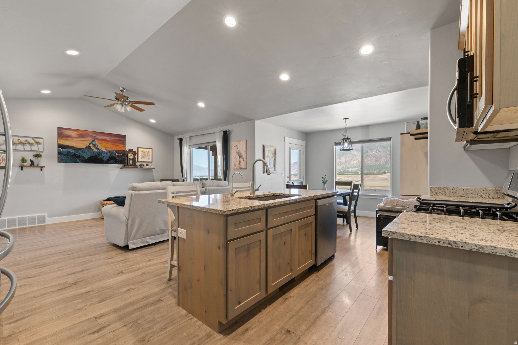 RIDGE - Residential