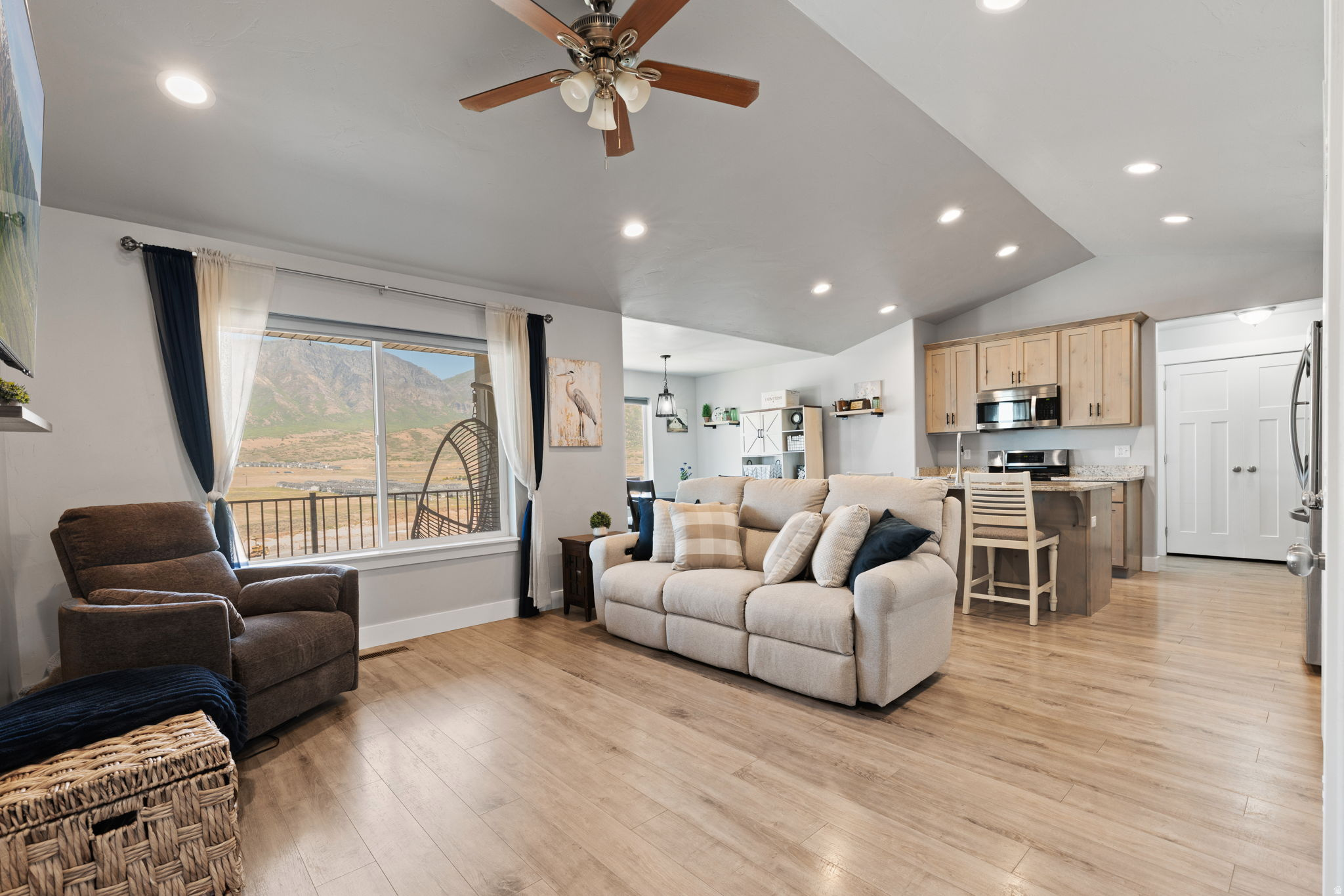 RIDGE - Residential
