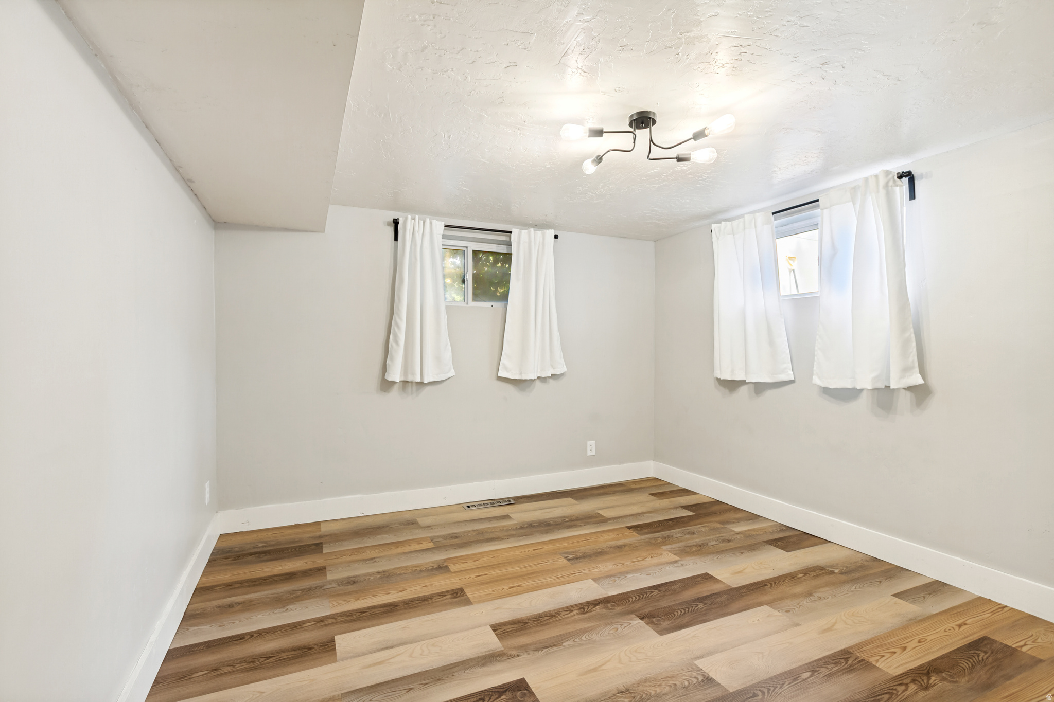 COLONIAL HEIGHTS - Residential