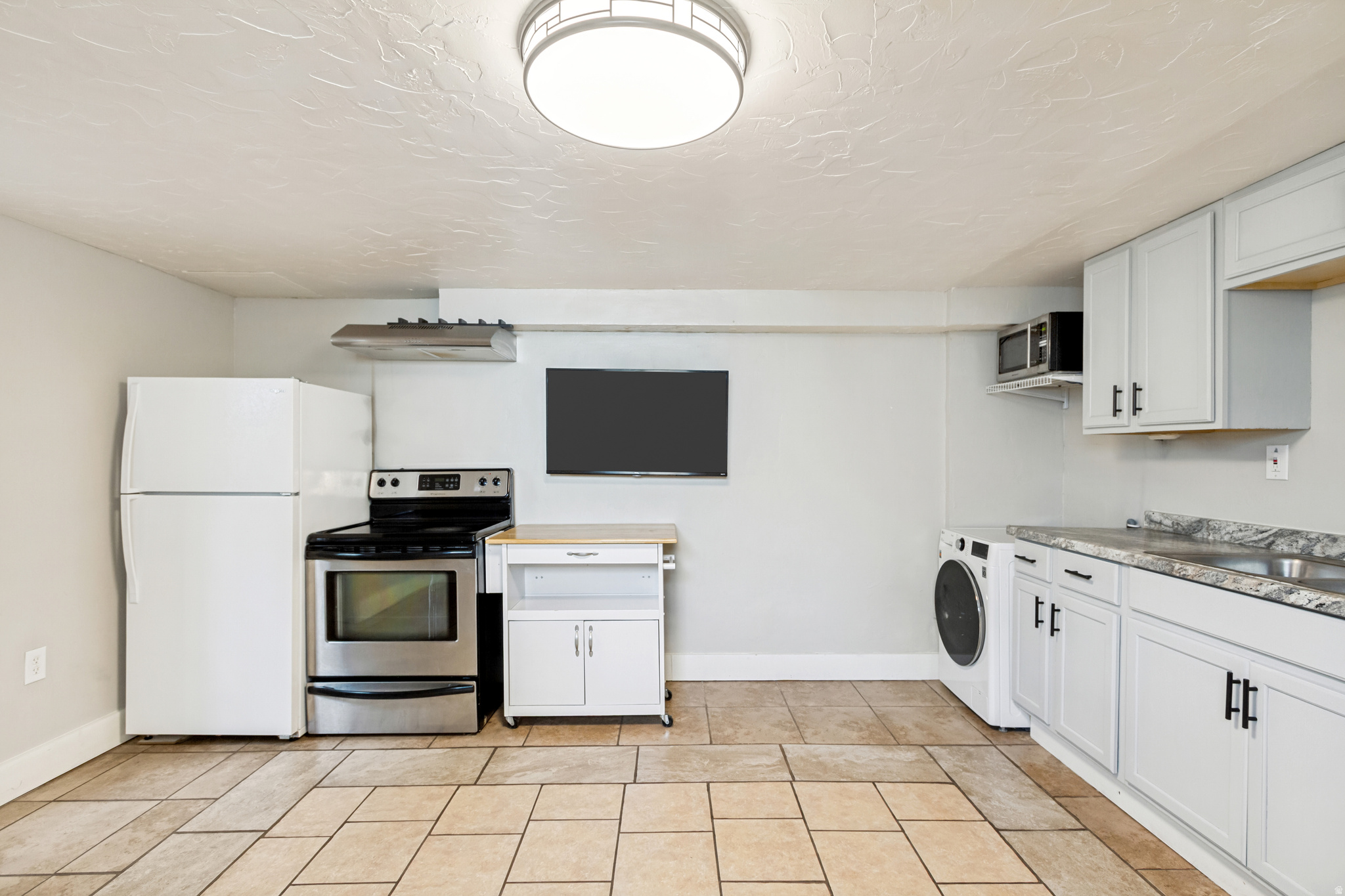 COLONIAL HEIGHTS - Residential