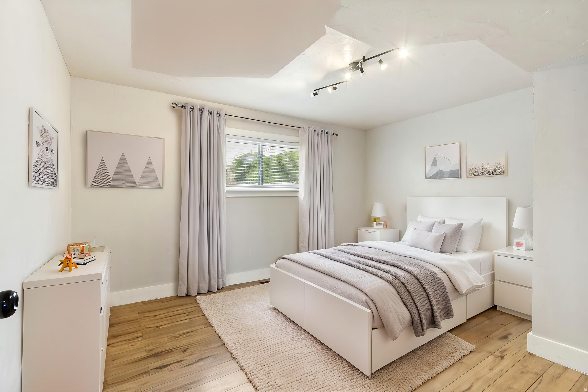 COLONIAL HEIGHTS - Residential