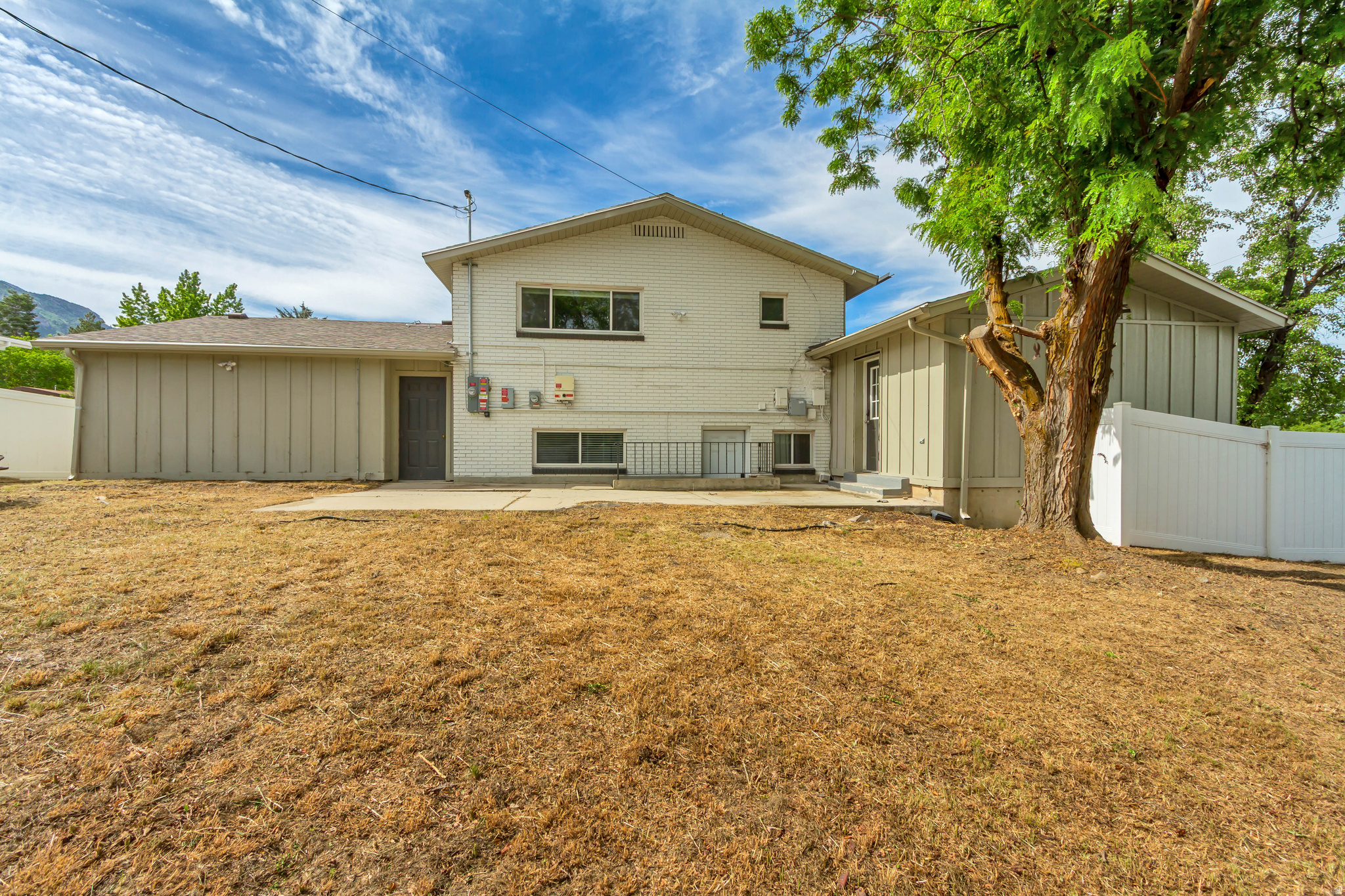 COLONIAL HEIGHTS - Residential