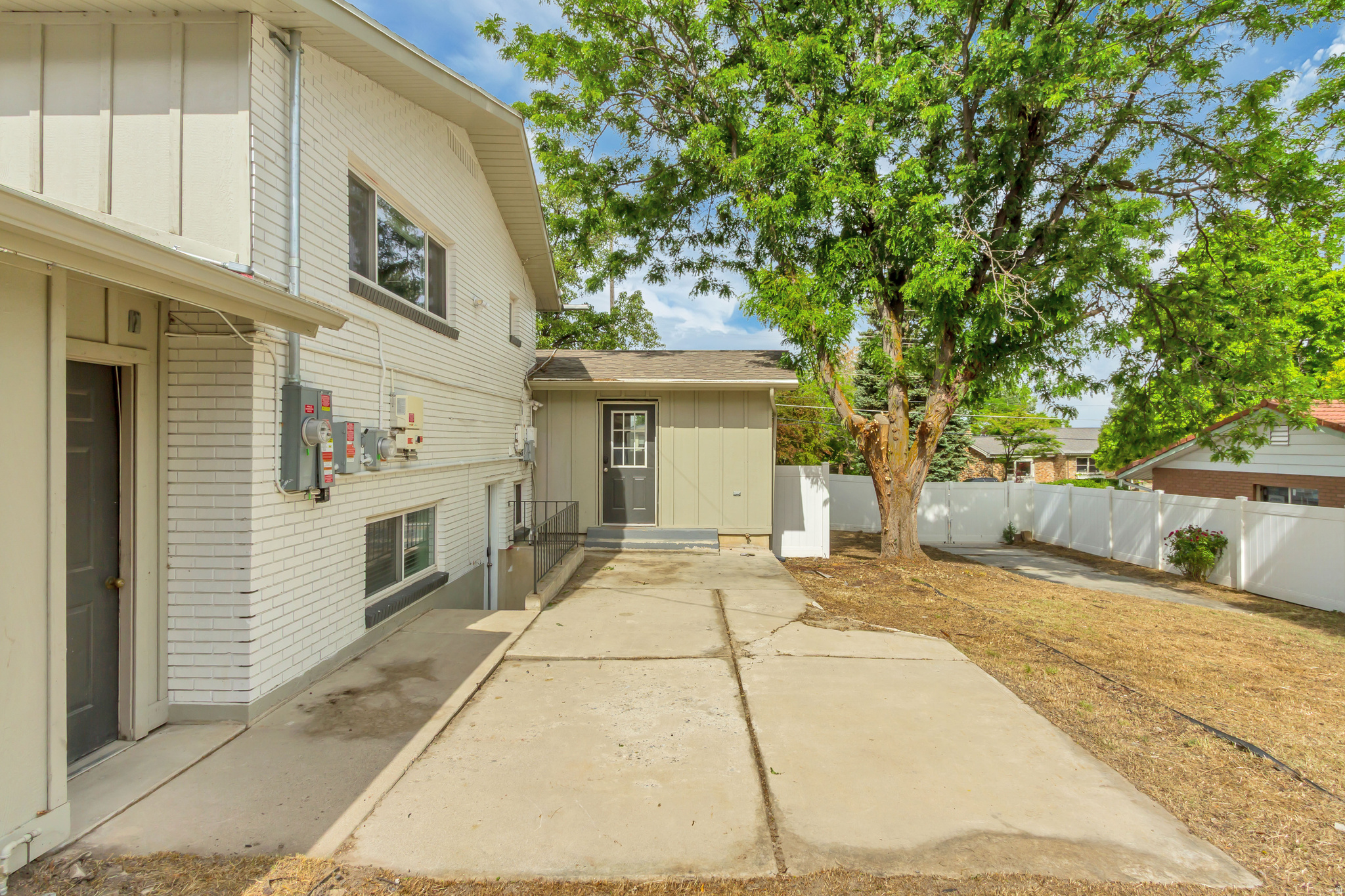 COLONIAL HEIGHTS - Residential