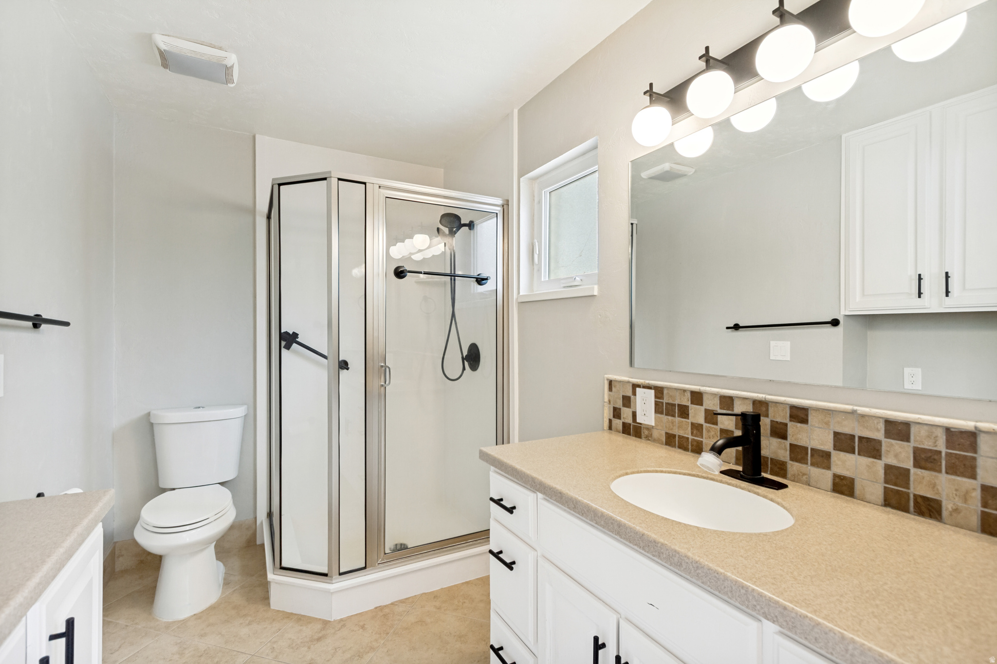 COLONIAL HEIGHTS - Residential