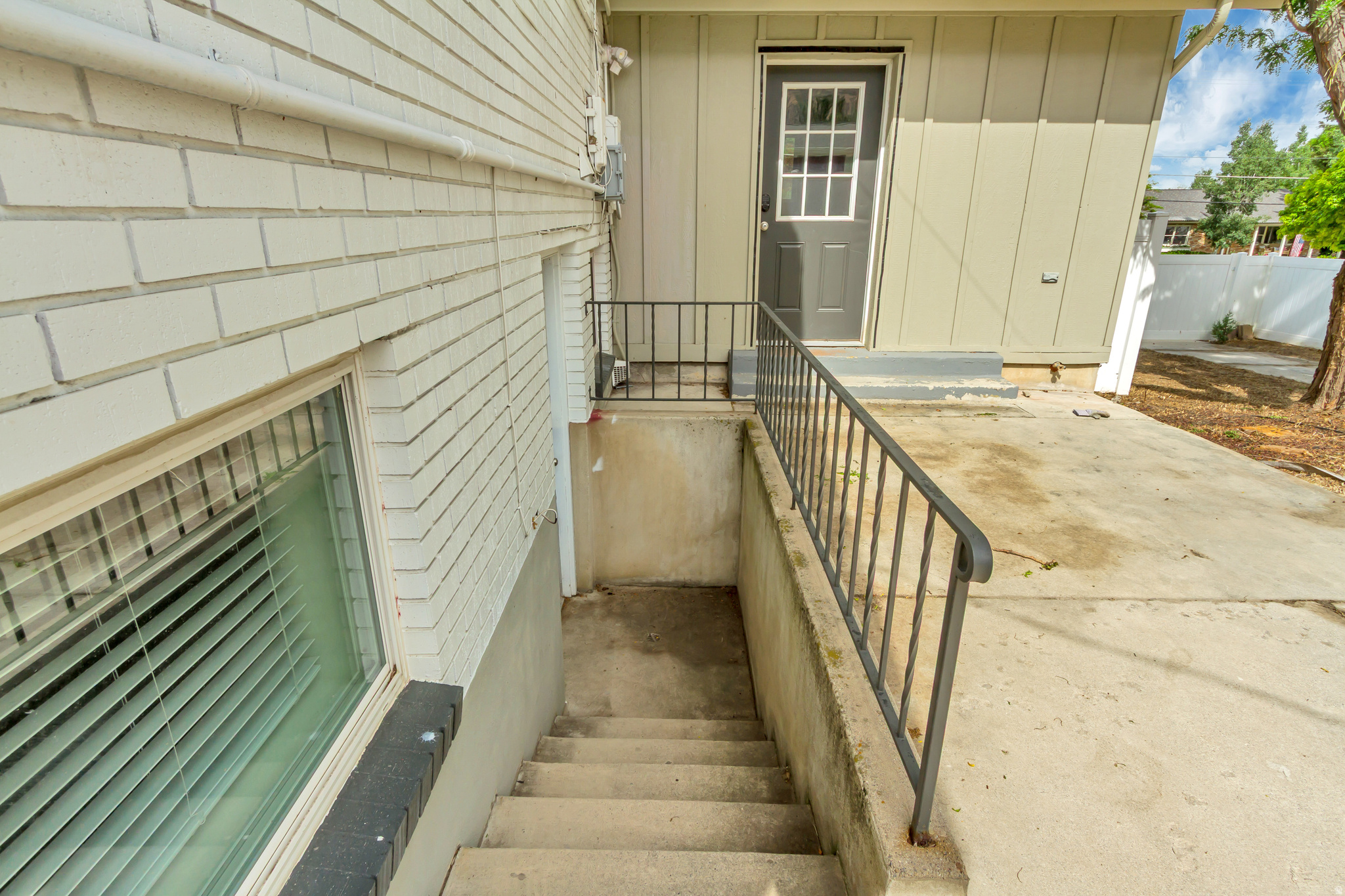 COLONIAL HEIGHTS - Residential