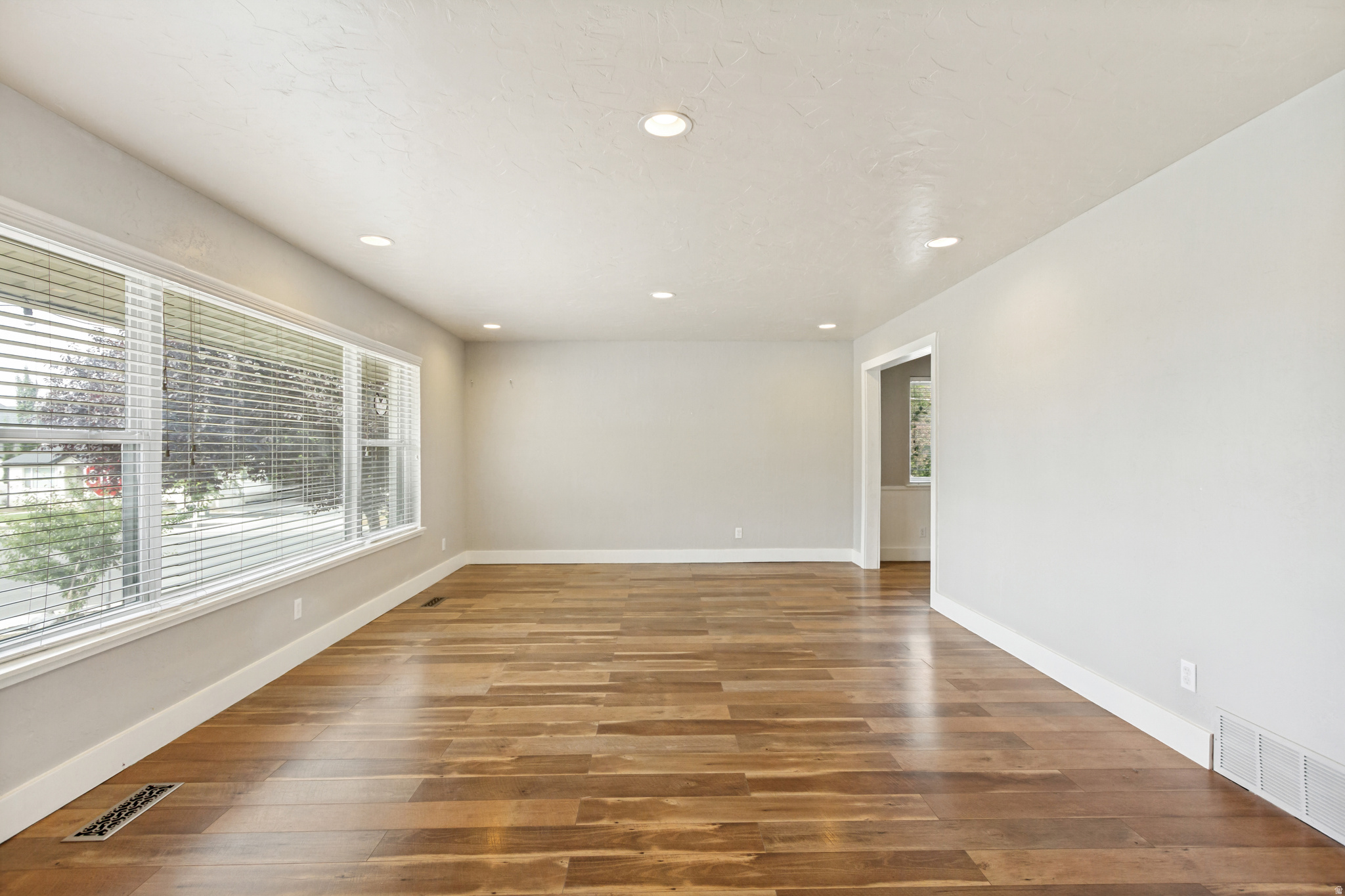 COLONIAL HEIGHTS - Residential