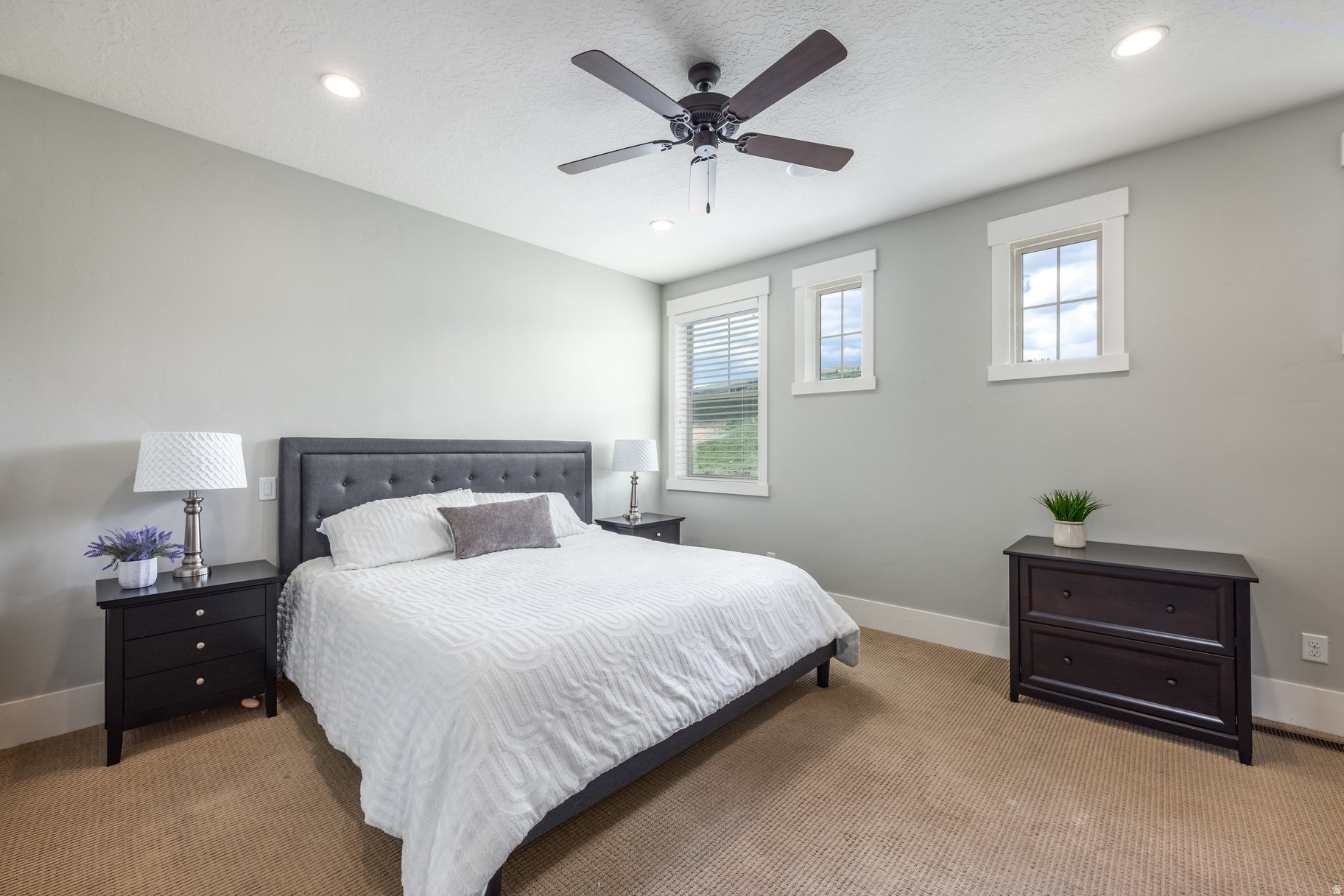 PARKS EDGE - Residential