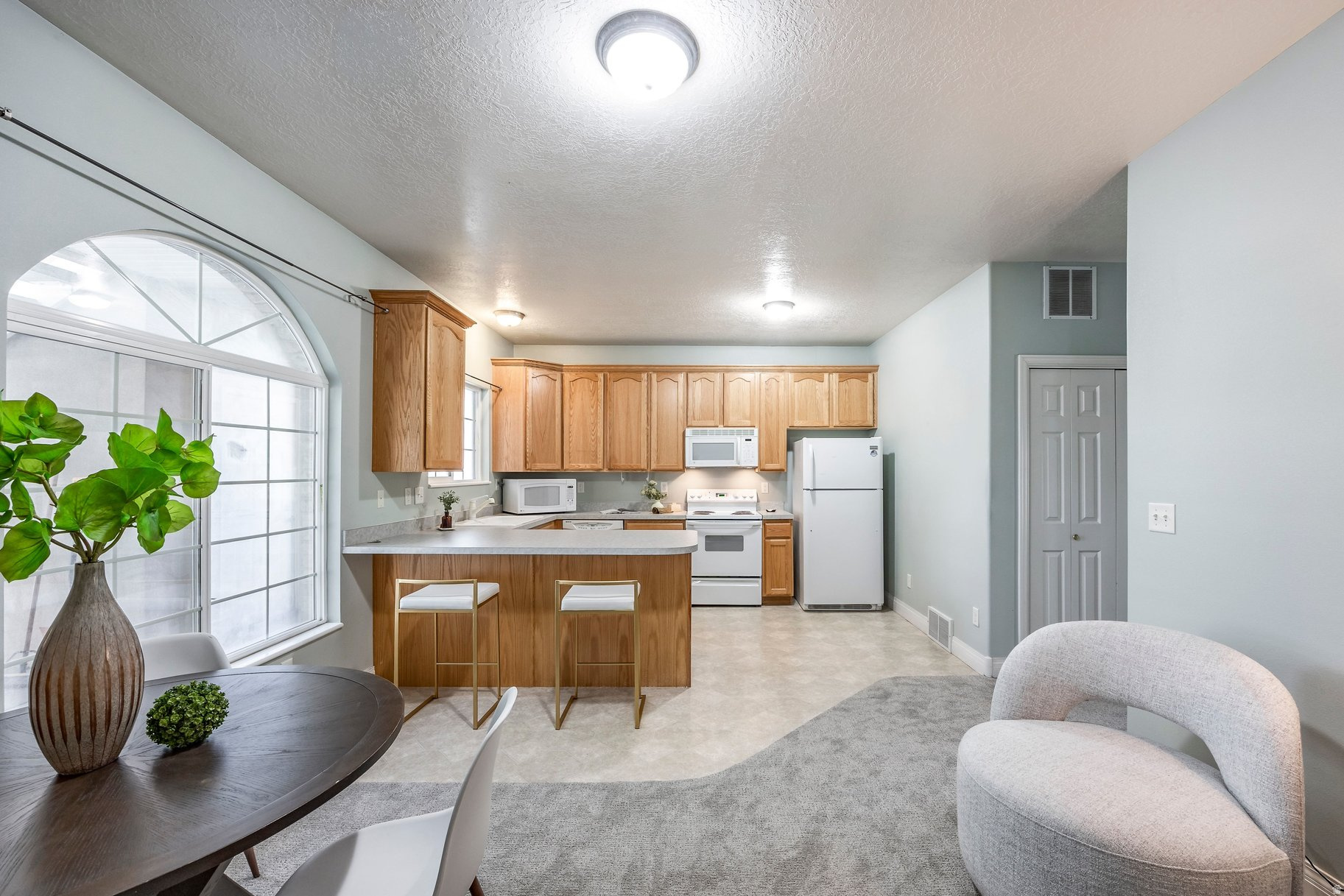 GRANITE POINTE PHASE 3 CONDO - Residential