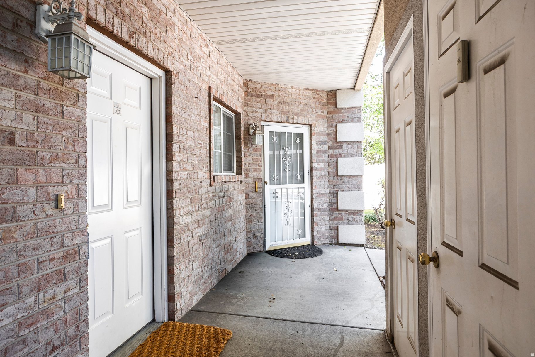 GRANITE POINTE PHASE 3 CONDO - Residential