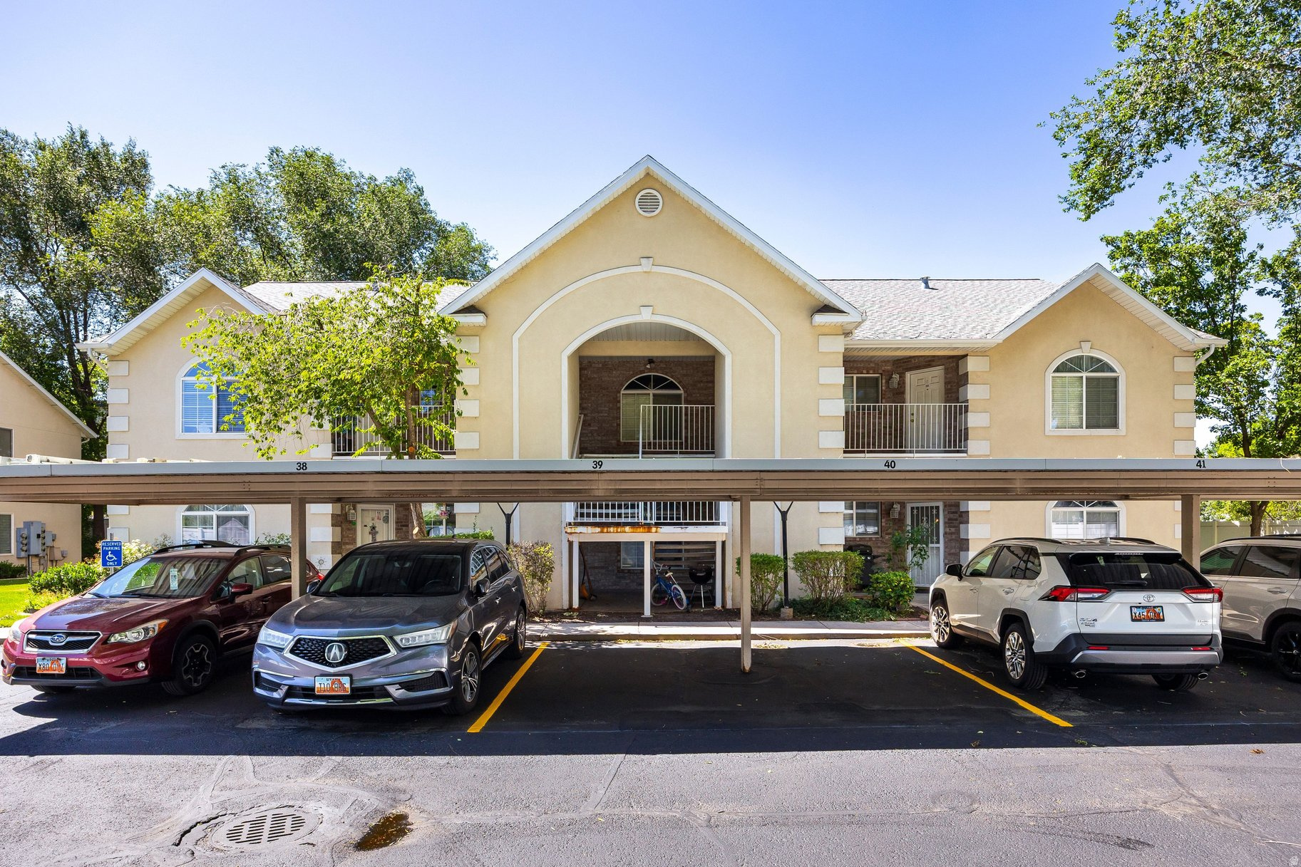 GRANITE POINTE PHASE 3 CONDO - Residential