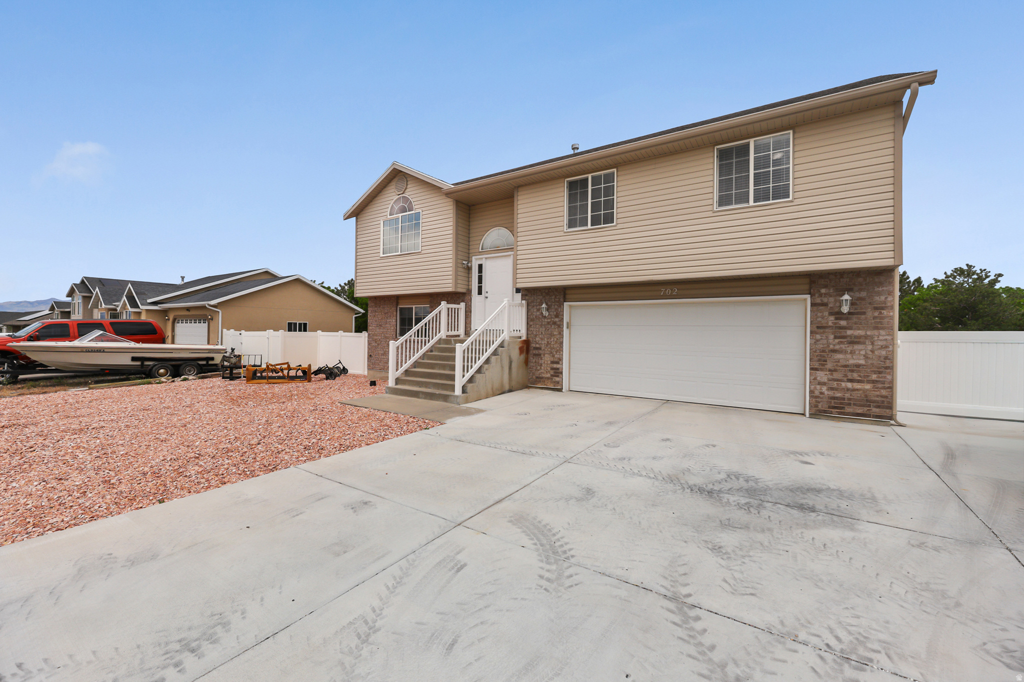 WEST POINT MEADOWS - Residential