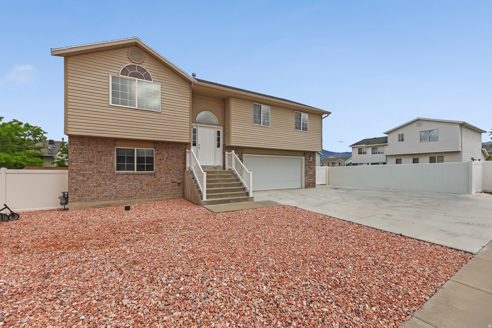 WEST POINT MEADOWS - Residential