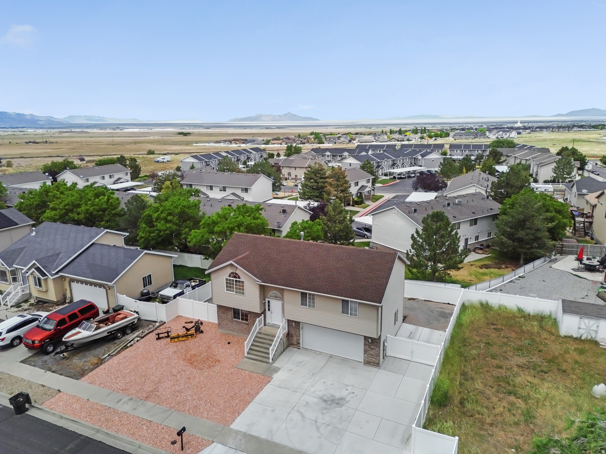 WEST POINT MEADOWS - Residential