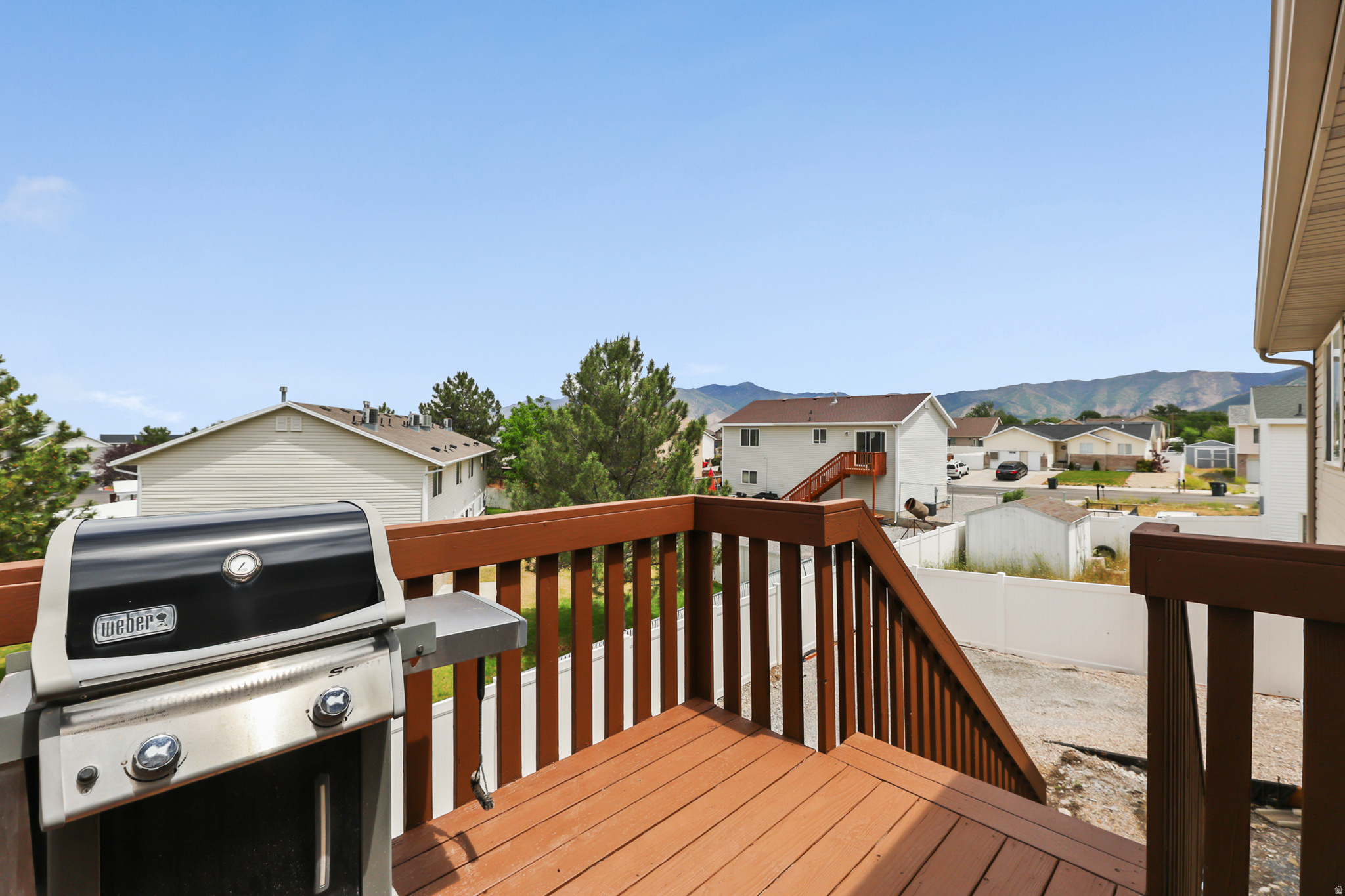 WEST POINT MEADOWS - Residential