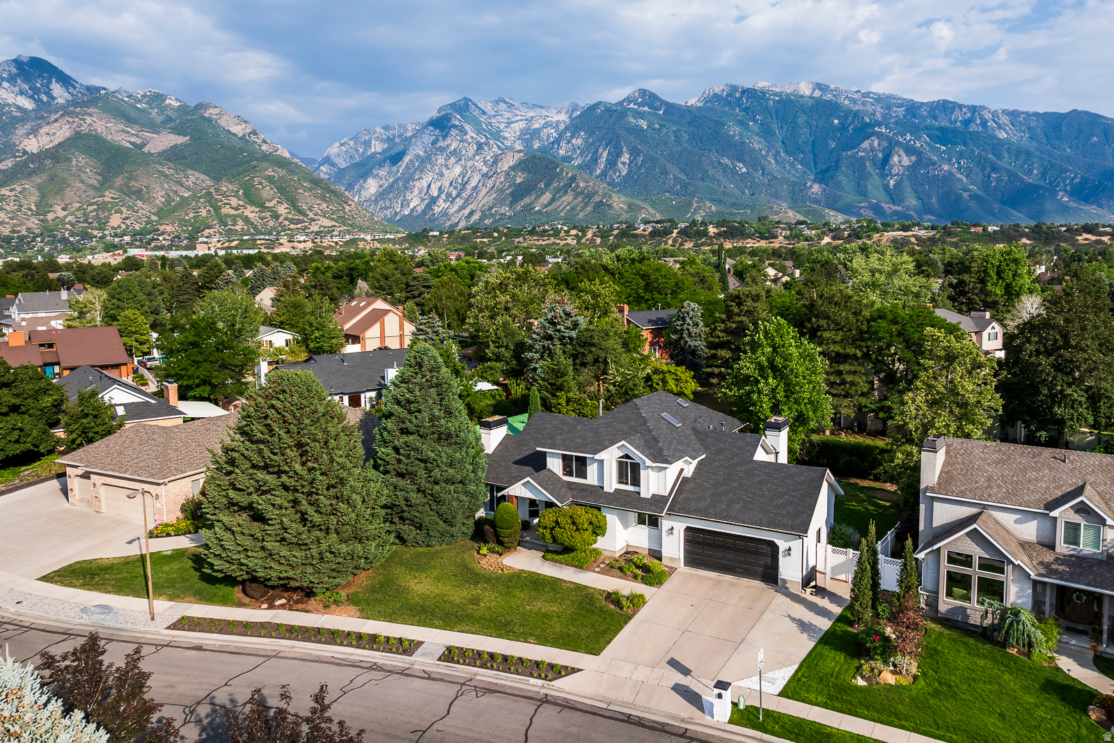 WILLOW CREEK HEIGHTS - Residential