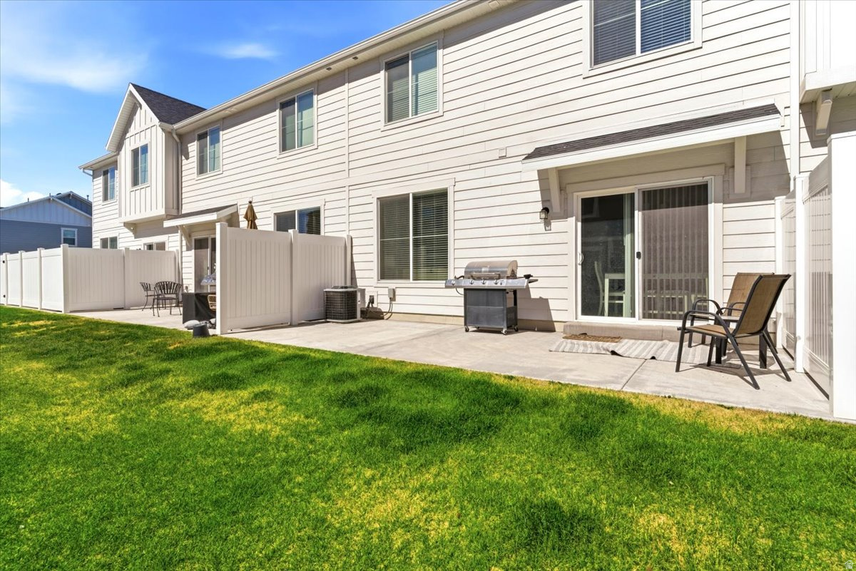 THE COURTYARD AT GREEN FARM - Residential