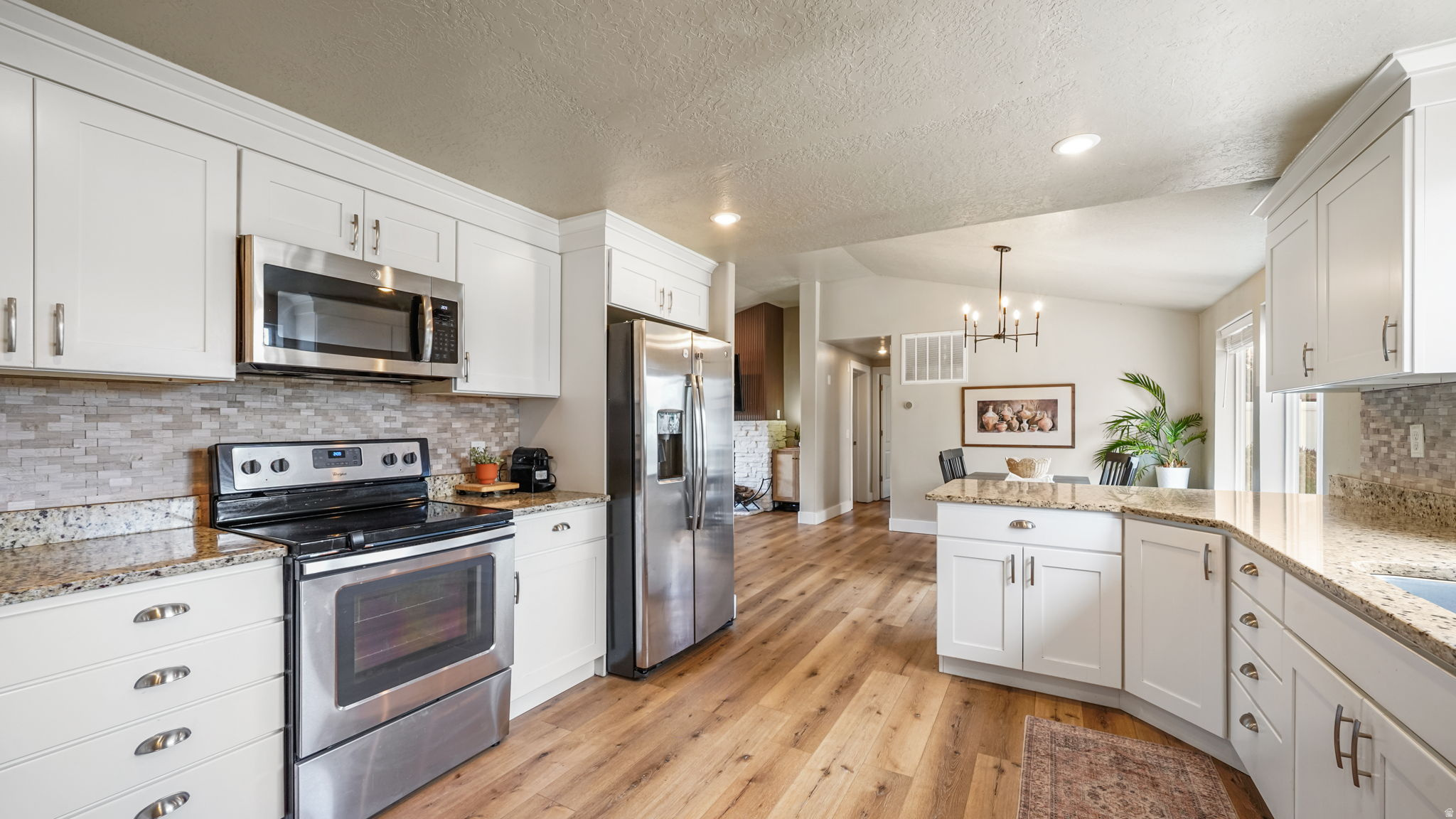 ALPINE COUNTRY CLUB - Residential