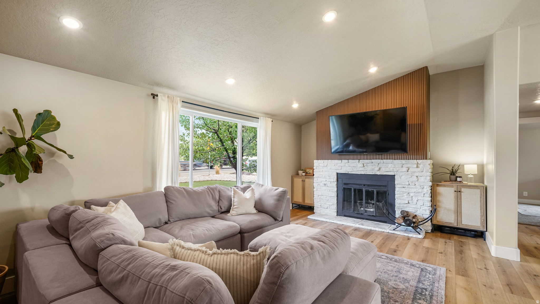 ALPINE COUNTRY CLUB - Residential