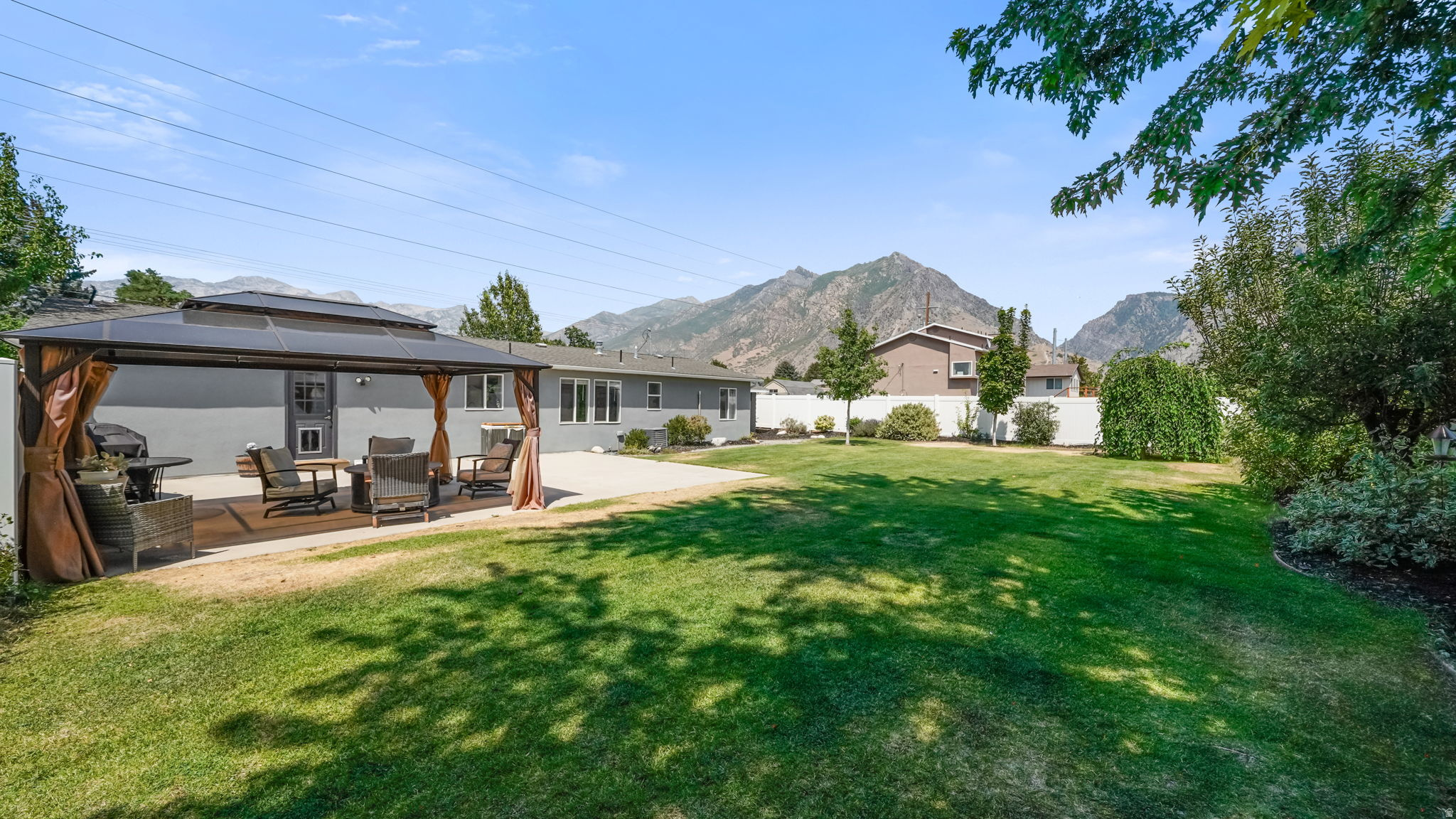 ALPINE COUNTRY CLUB - Residential