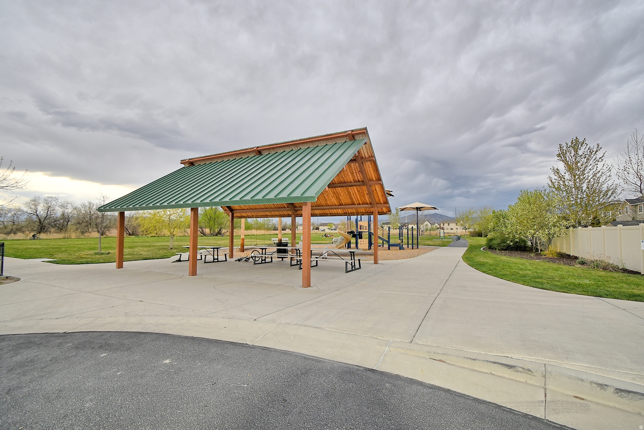 SPRING CREEK RANCH - Residential