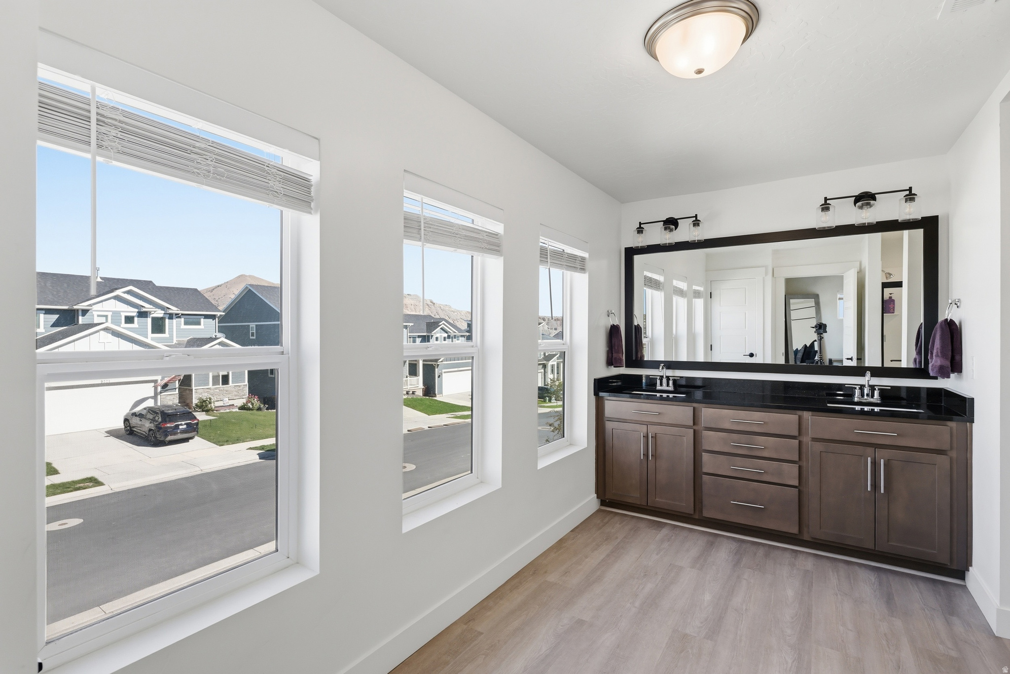SCENIC MOUNTAIN - Residential
