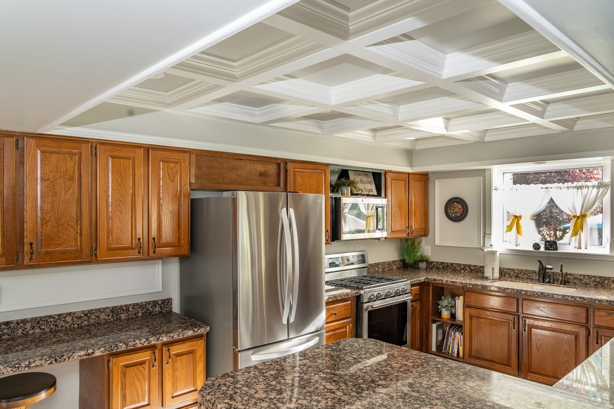 OAKRIDGE VILLAGE CONDOS - Residential