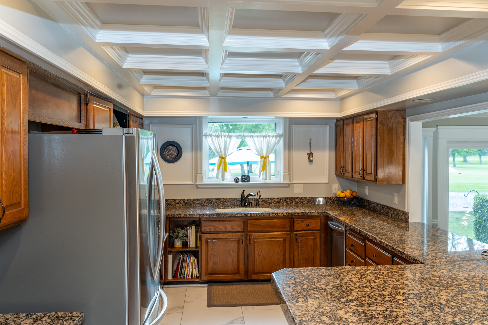 OAKRIDGE VILLAGE CONDOS - Residential