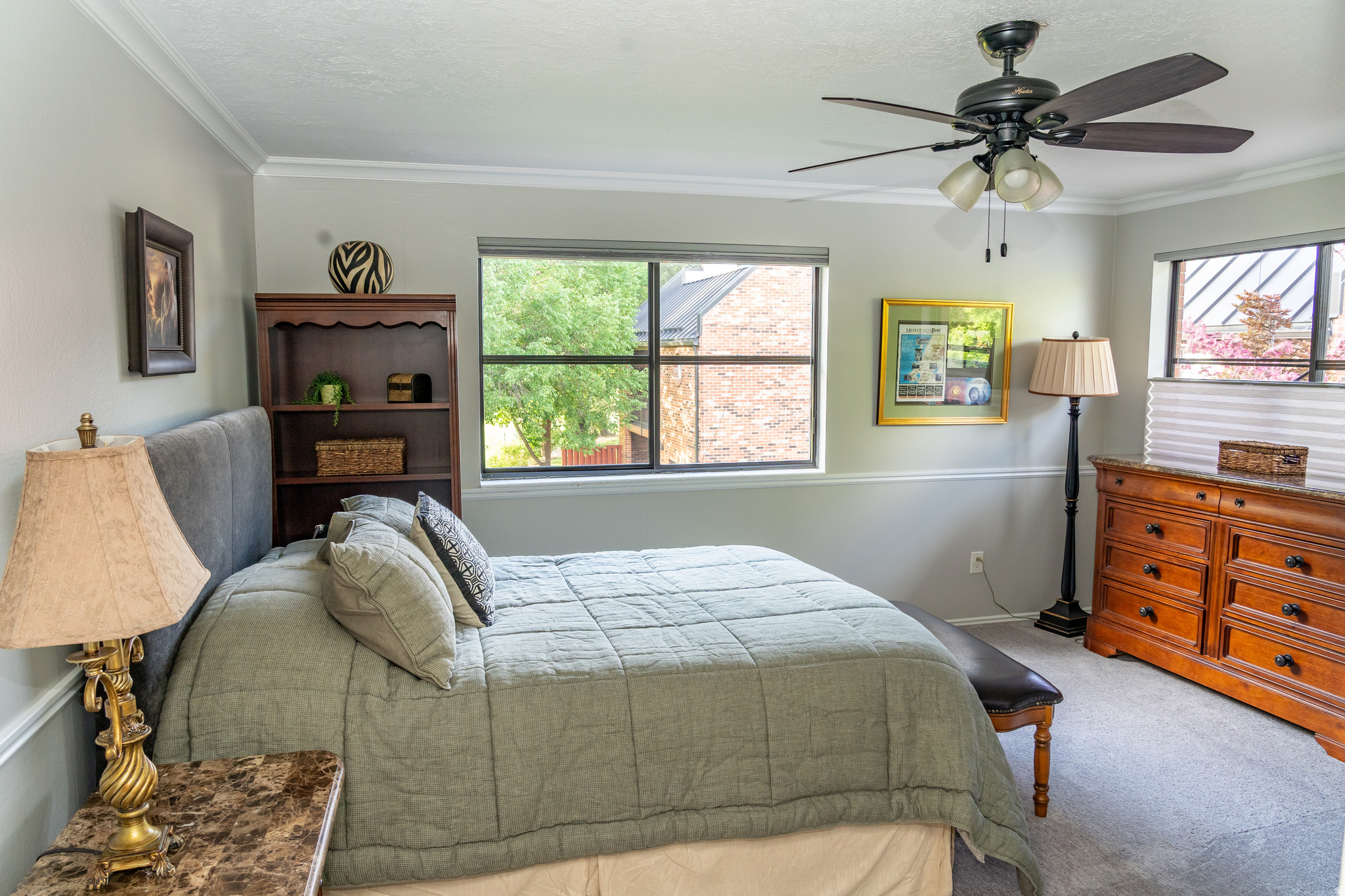 OAKRIDGE VILLAGE CONDOS - Residential