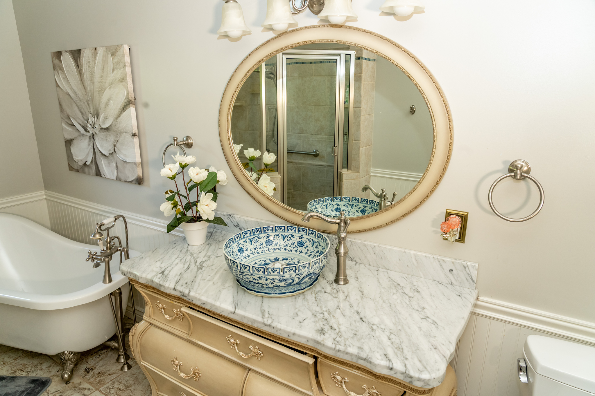 OAKRIDGE VILLAGE CONDOS - Residential