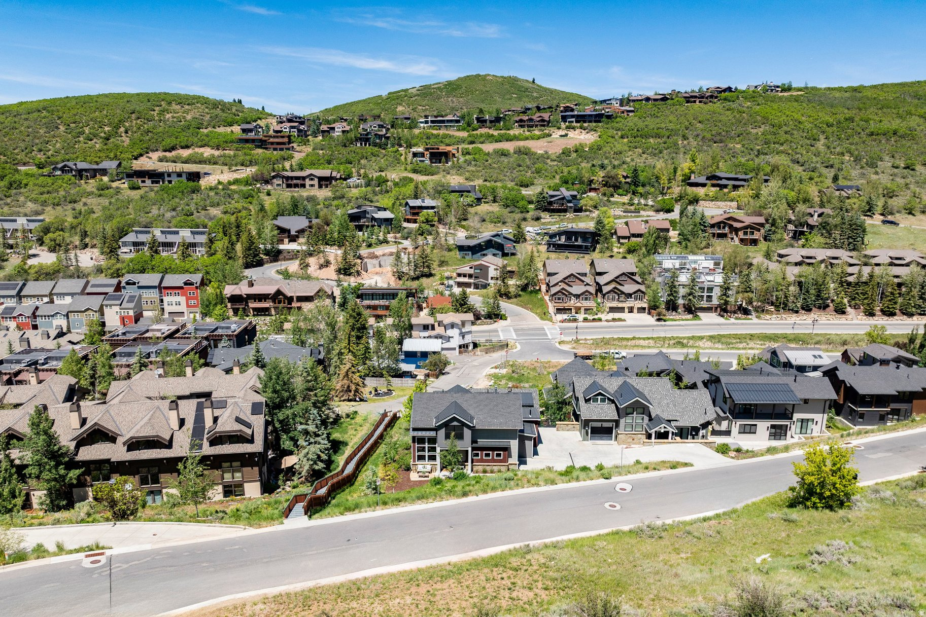LILAC HILL - Residential