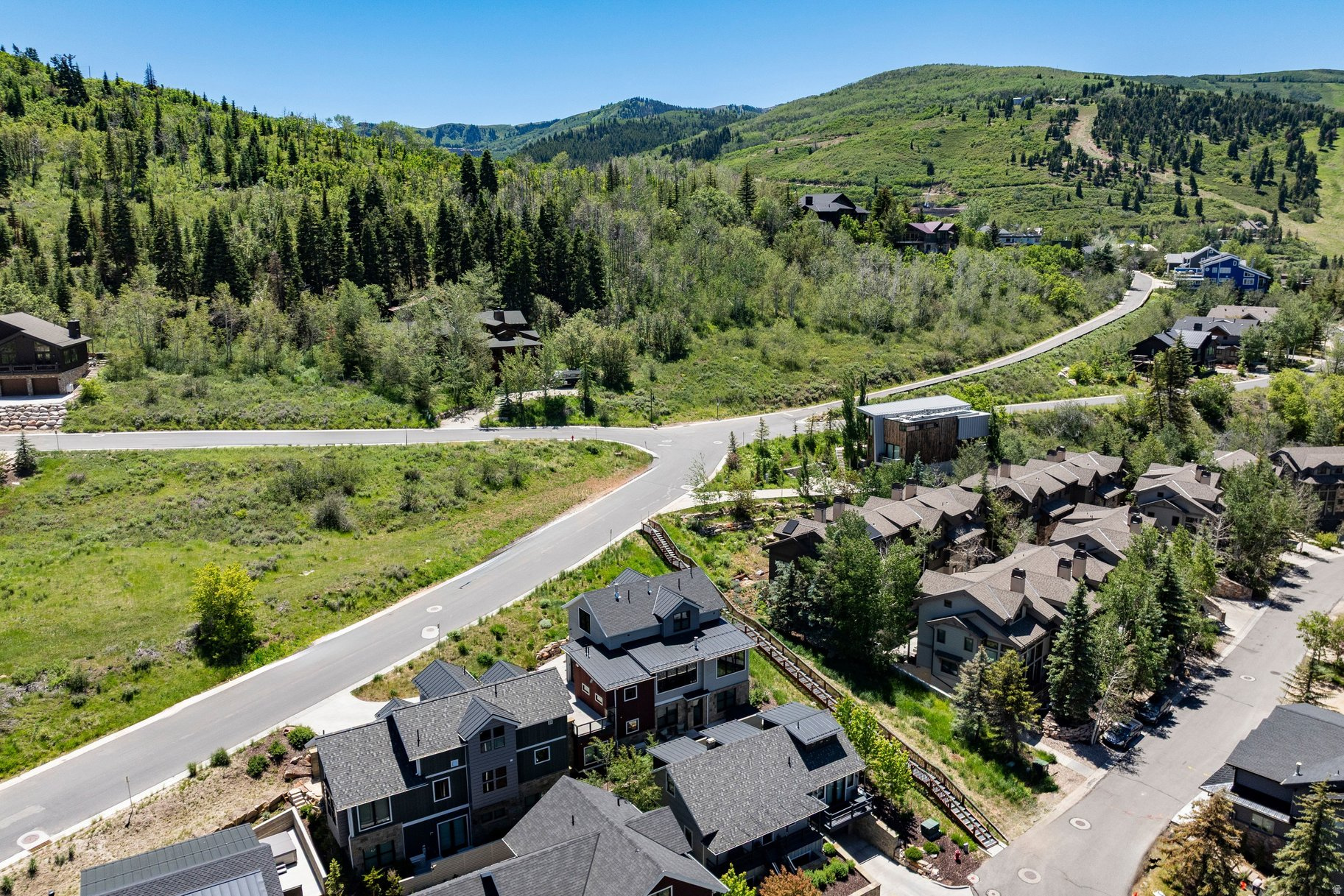 LILAC HILL - Residential