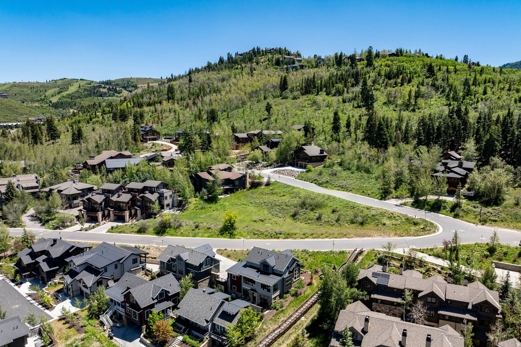 LILAC HILL - Residential