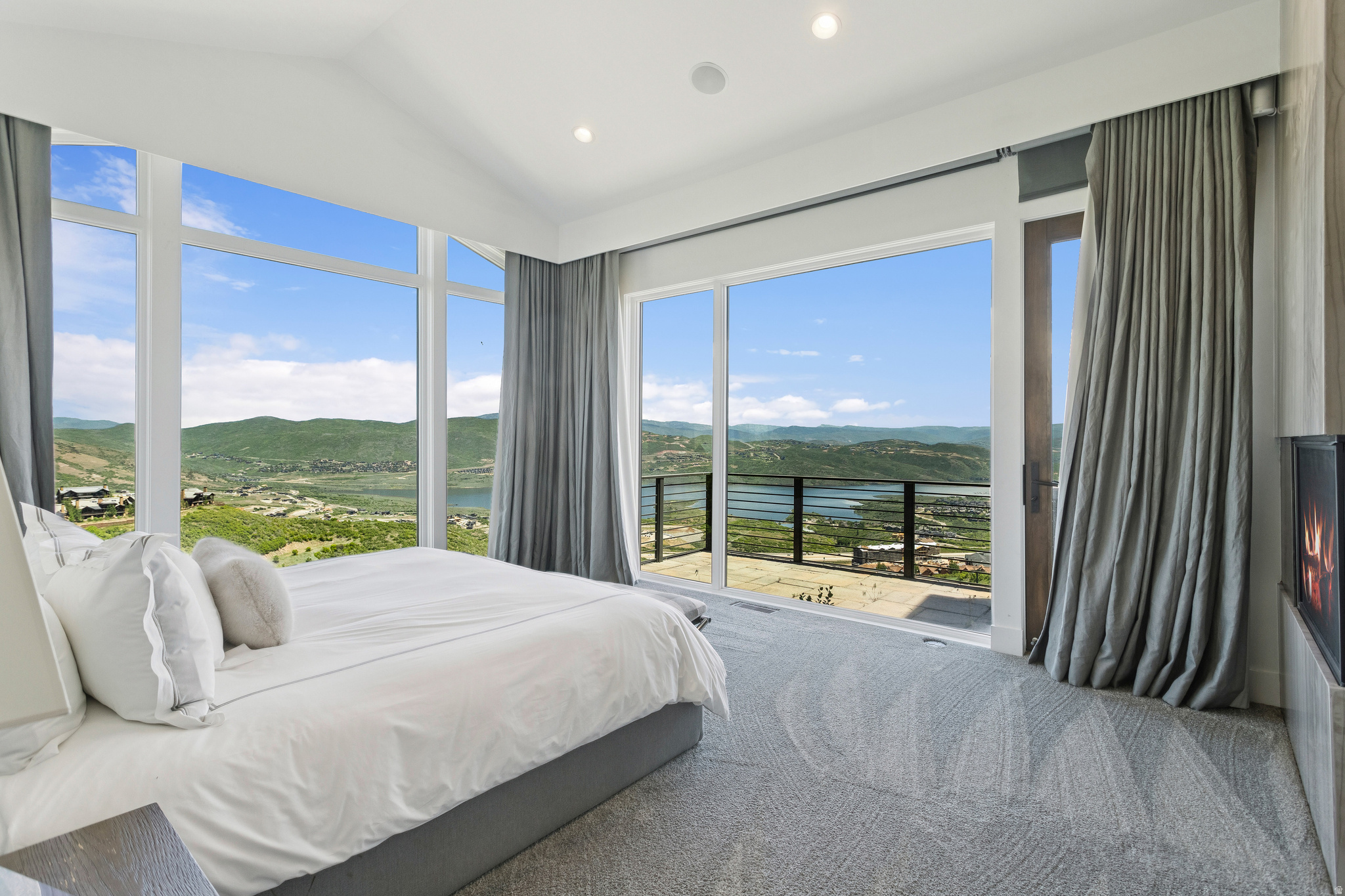 DEER CREST ESTATES - Residential
