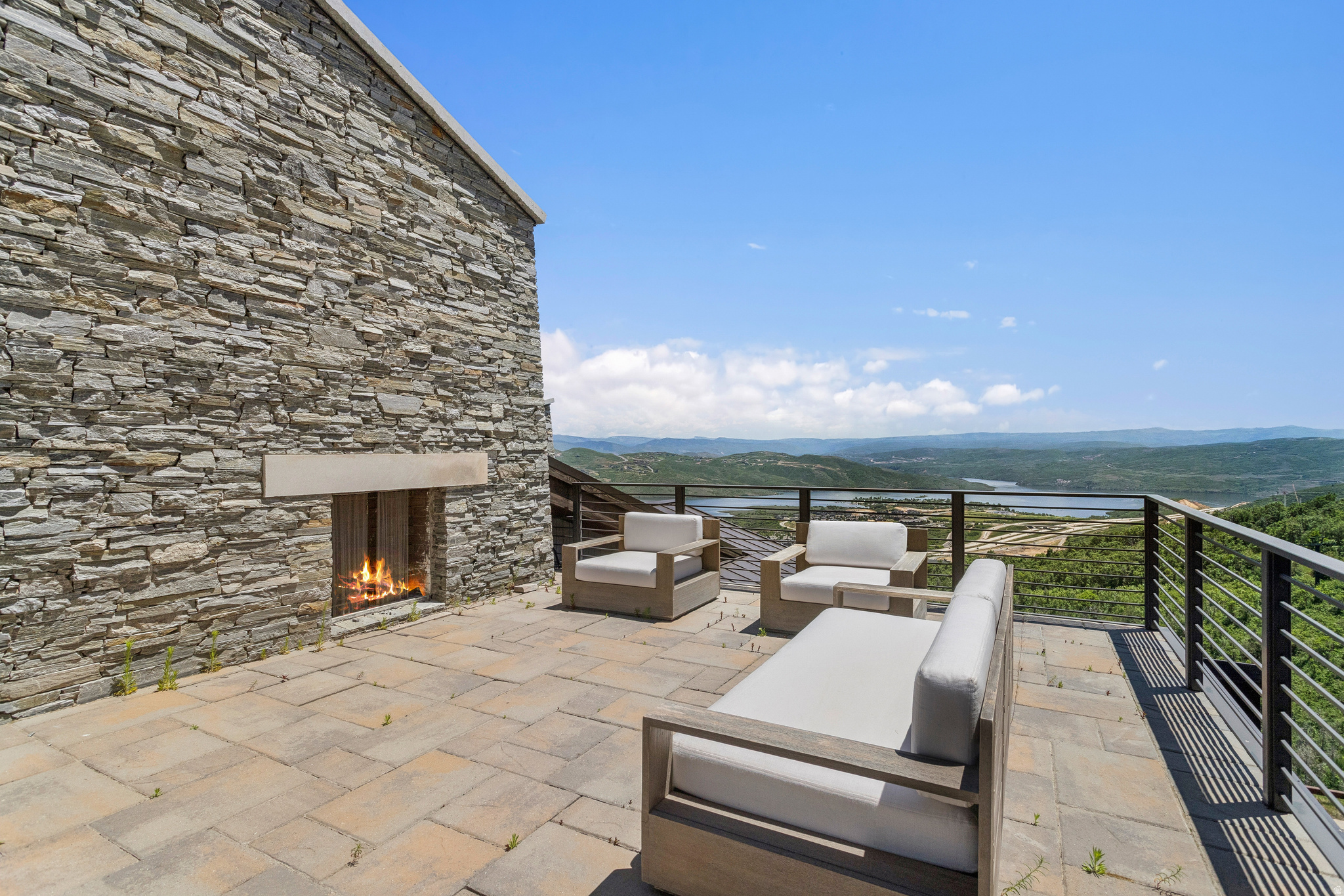 DEER CREST ESTATES - Residential