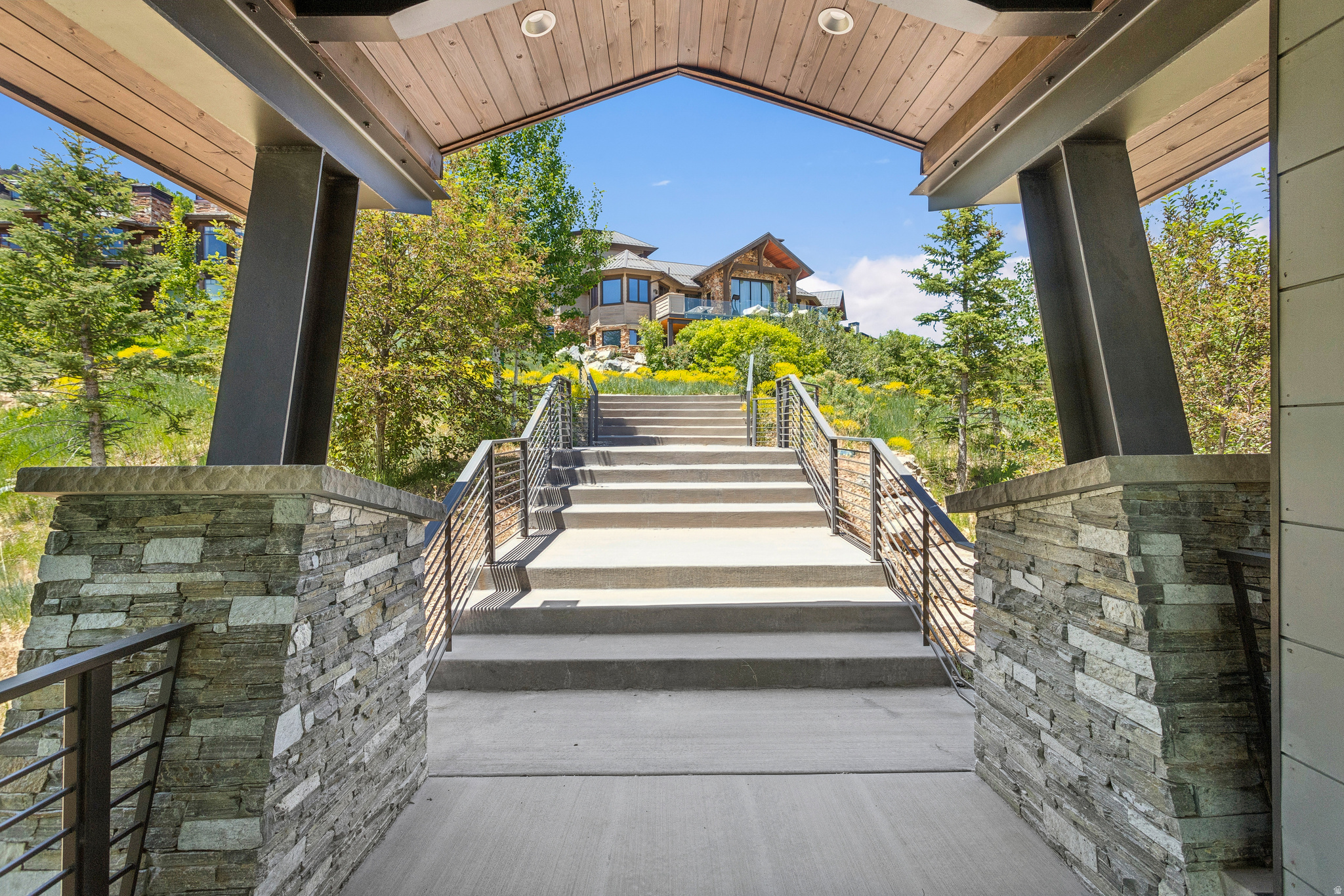 DEER CREST ESTATES - Residential