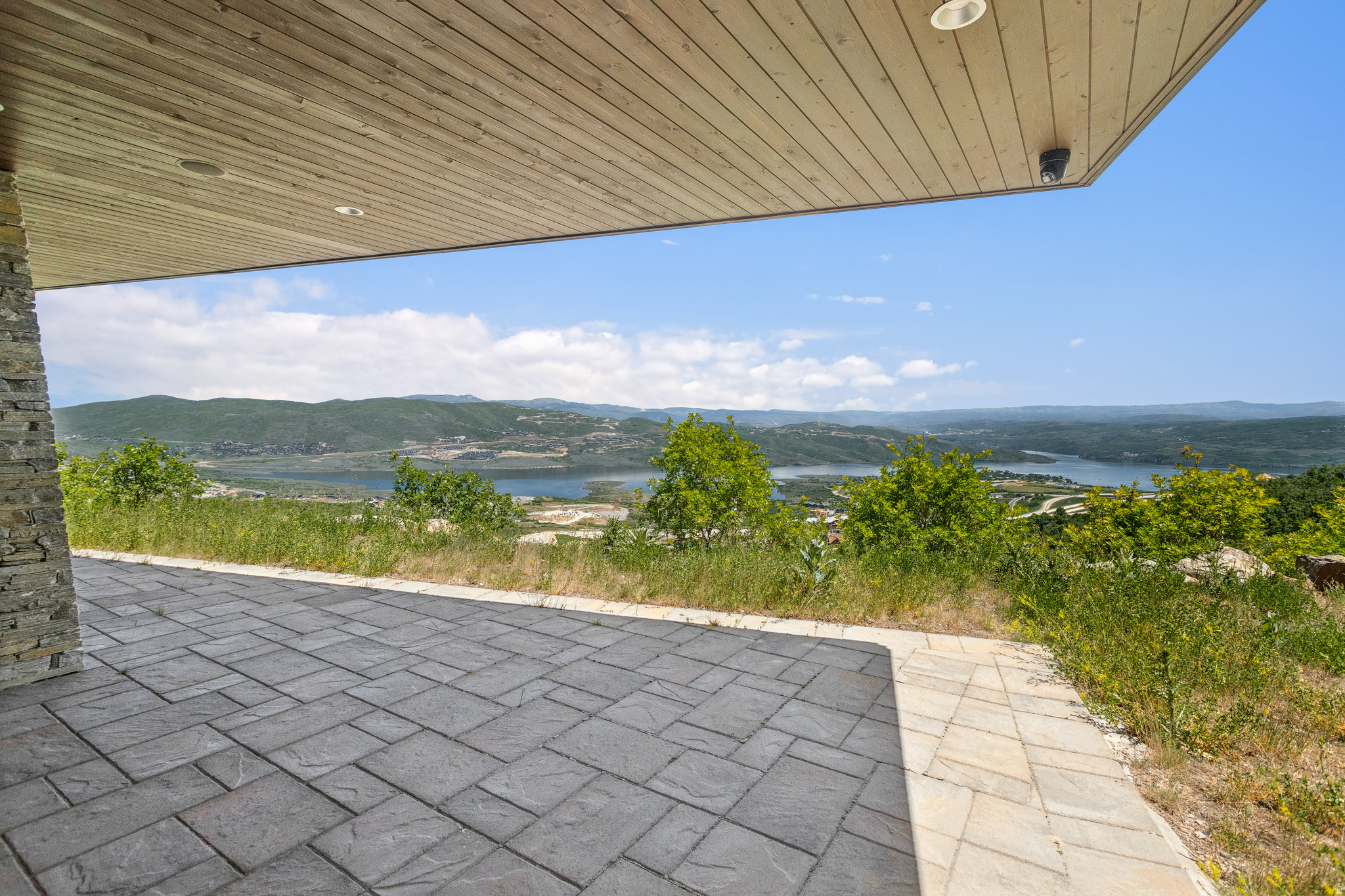 DEER CREST ESTATES - Residential